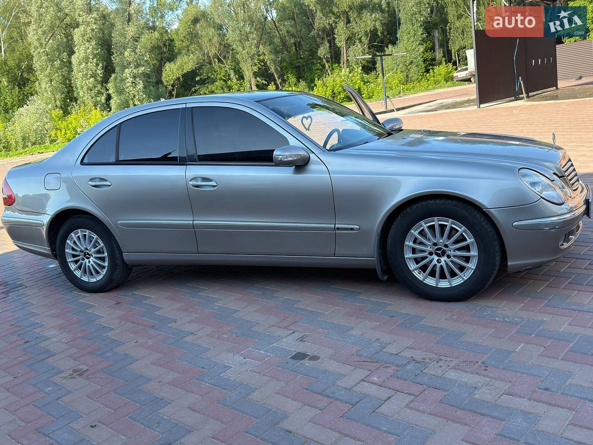 Mercedes-Benz E-Class 2005 VIN WDB2110061A750100 фото оголошення 9 з 10