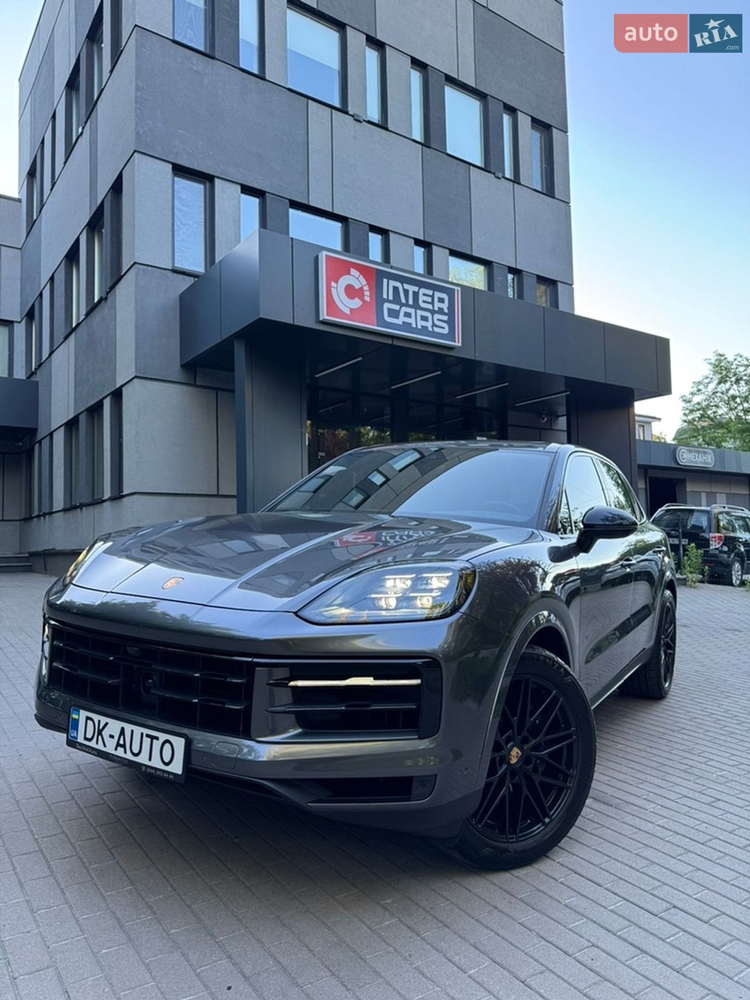 Porsche Cayenne 2024 VIN WP1AA2AY9RDA13612 фото оголошення 10 з 56
