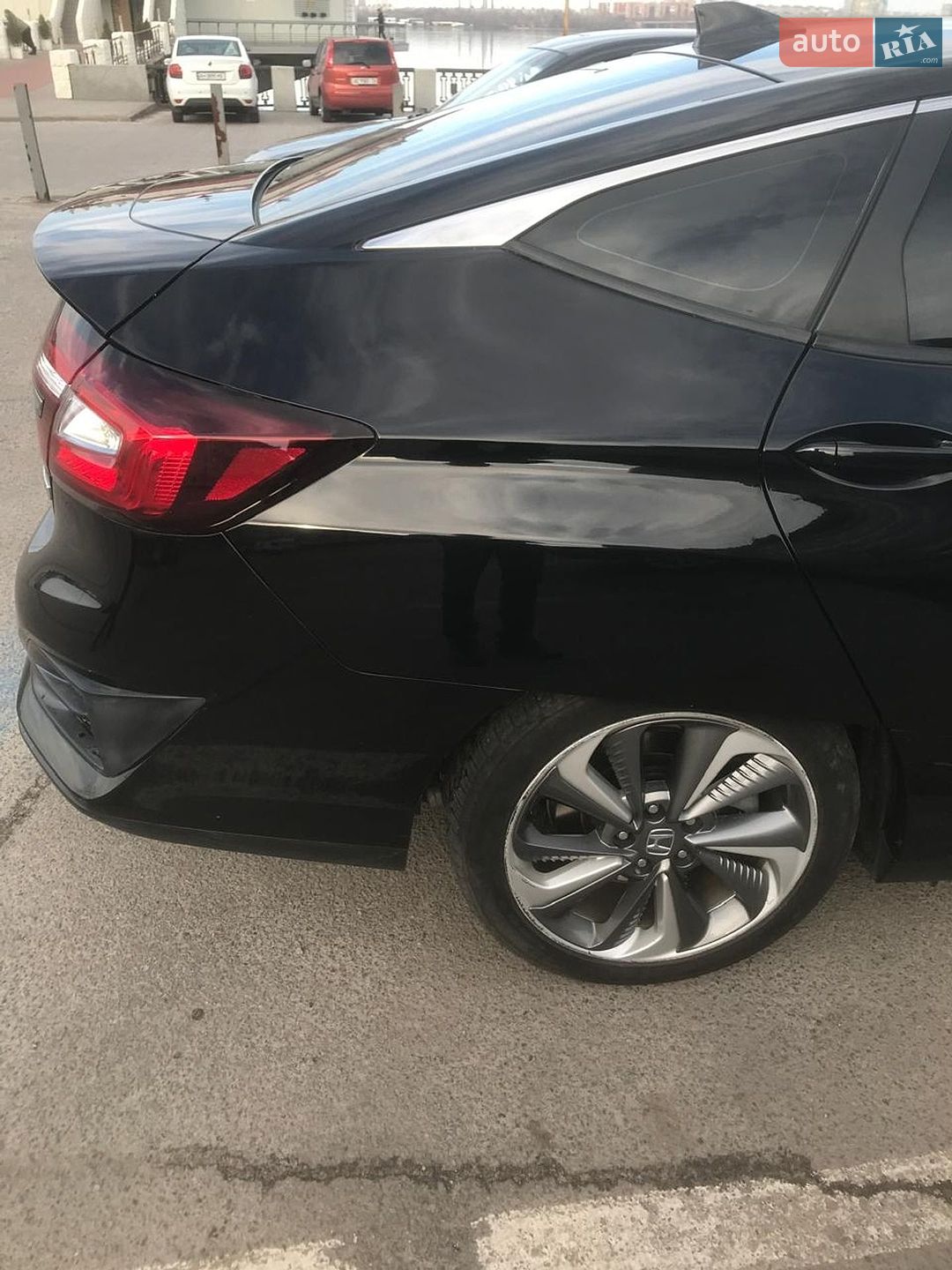 Honda Clarity 2019 VIN JHMZC5F18KC002672 фото оголошення 8 з 24