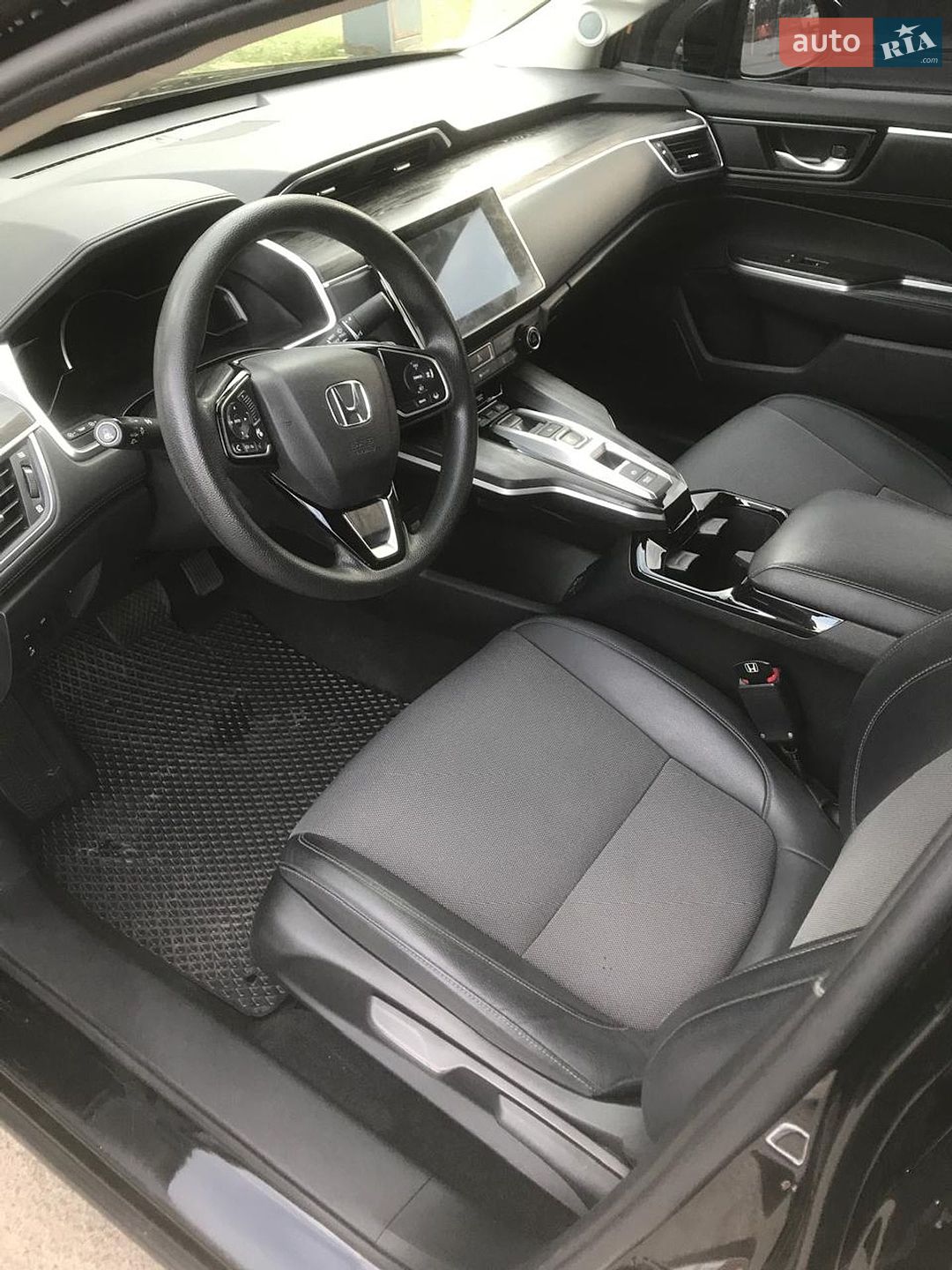 Honda Clarity 2019 VIN JHMZC5F18KC002672 фото оголошення 17 з 24