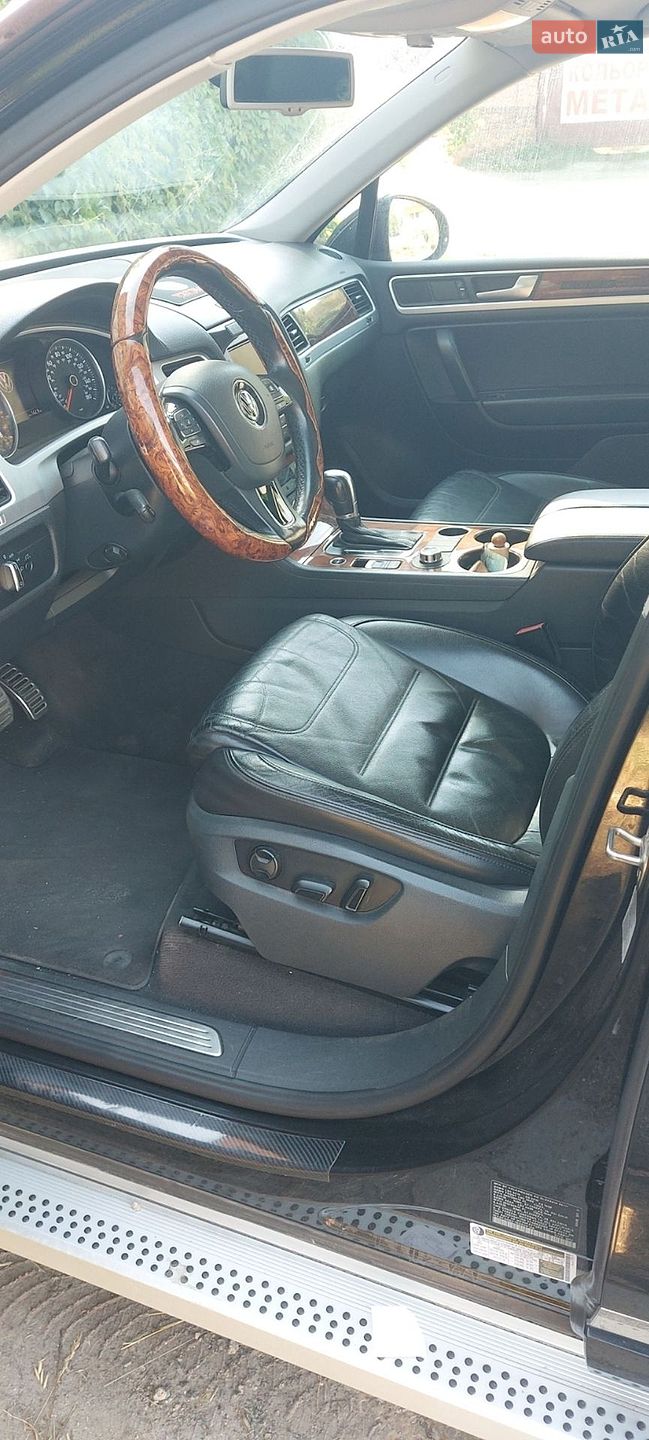 Volkswagen Touareg 2011 VIN WVGFG9BP1BD006126 фото оголошення 11 з 17