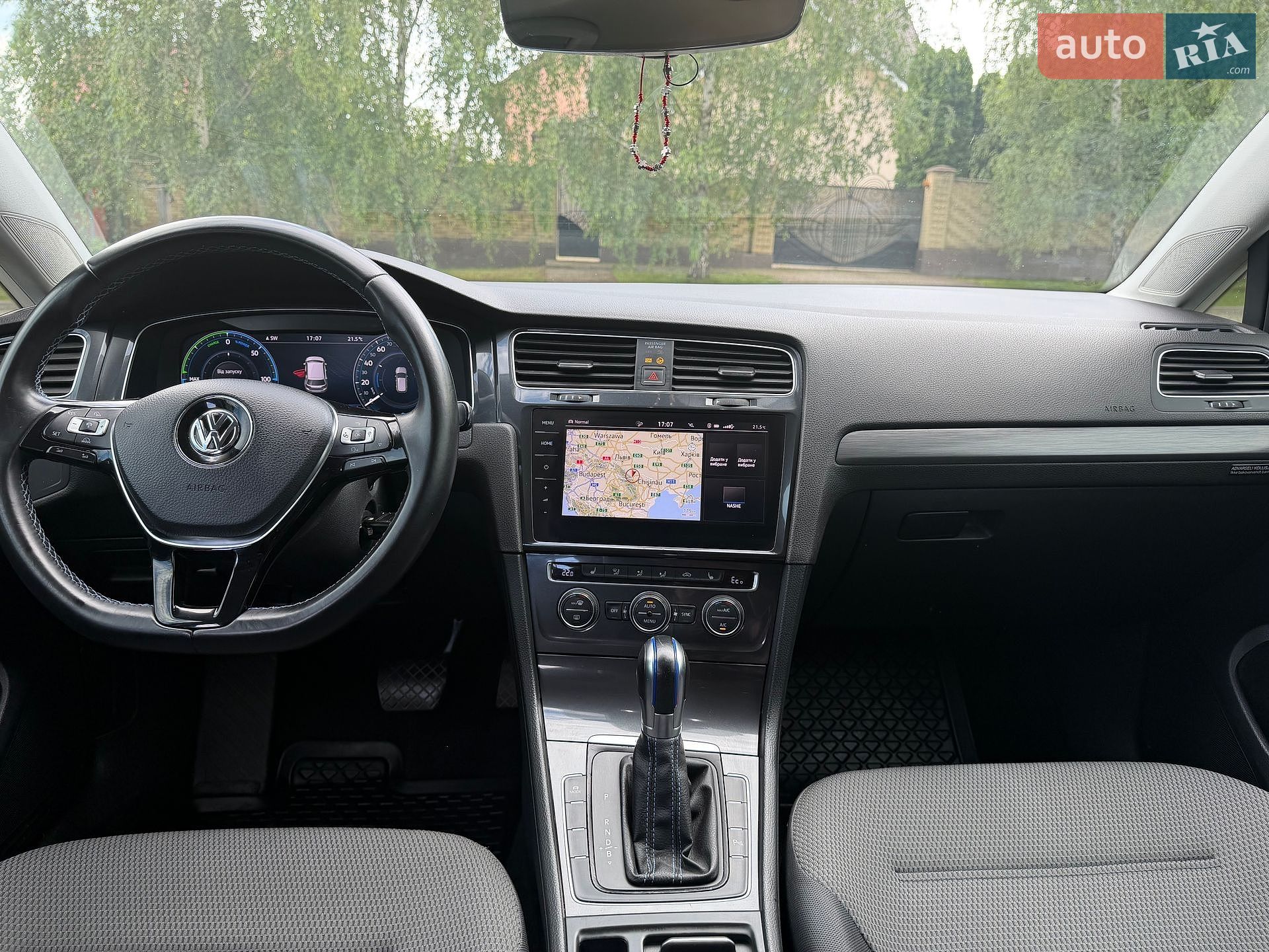 Volkswagen e-Golf 2017 VIN WVWZZZAUZJ8902227 фото оголошення 3 з 59