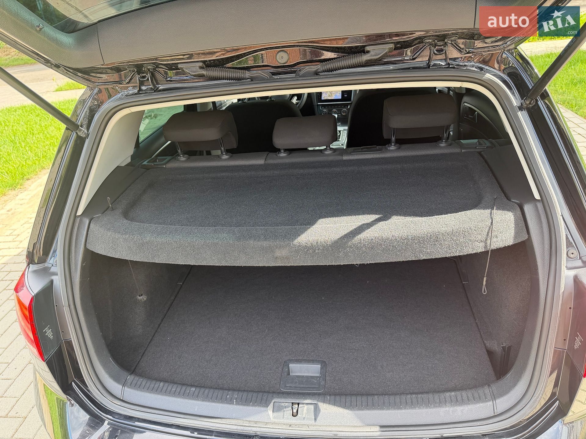 Volkswagen e-Golf 2017 VIN WVWZZZAUZJ8902227 фото оголошення 20 з 59