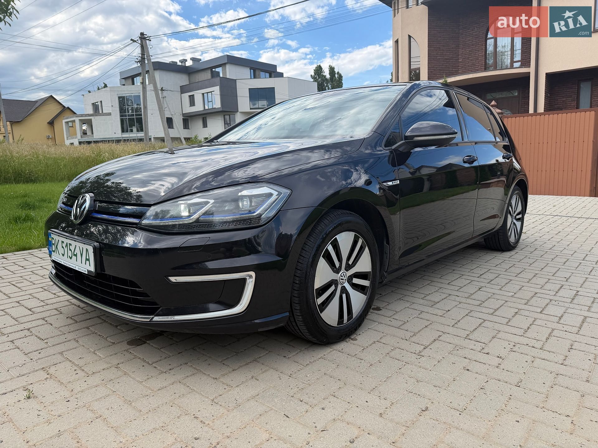 Volkswagen e-Golf 2017 VIN WVWZZZAUZJ8902227 фото оголошення 30 з 59