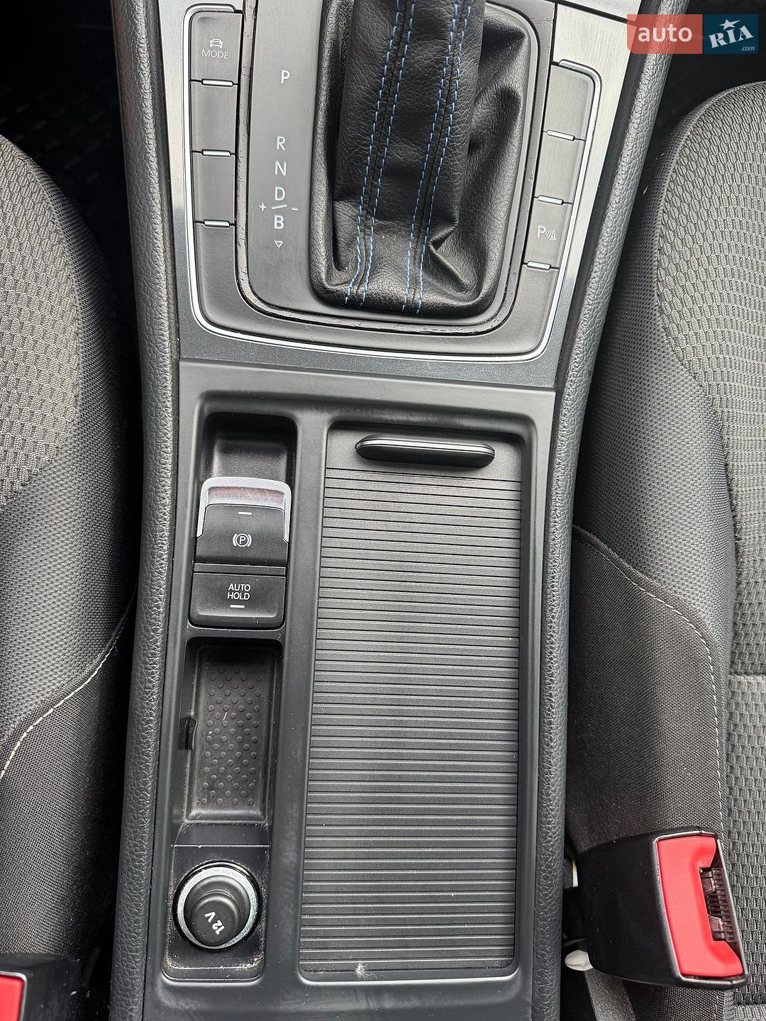 Volkswagen e-Golf 2017 VIN WVWZZZAUZJ8902227 фото оголошення 41 з 59