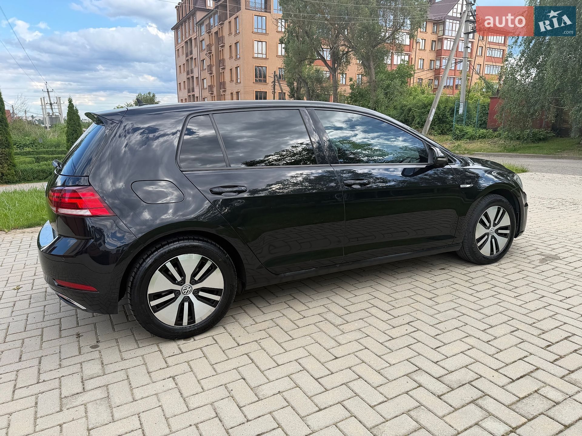 Volkswagen e-Golf 2017 VIN WVWZZZAUZJ8902227 фото оголошення 49 з 59