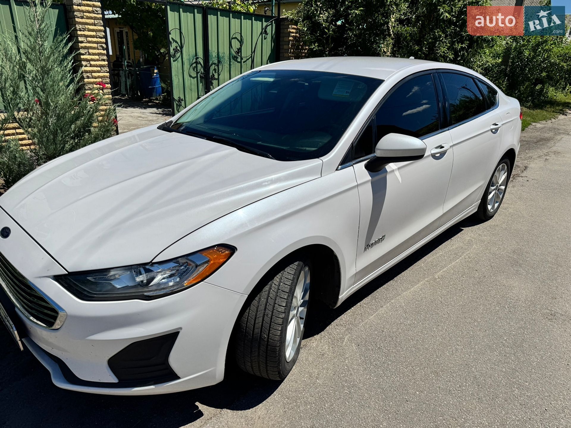 Ford Fusion 2019 VIN 3FA6P0LU3KR188610 фото оголошення 6 з 32