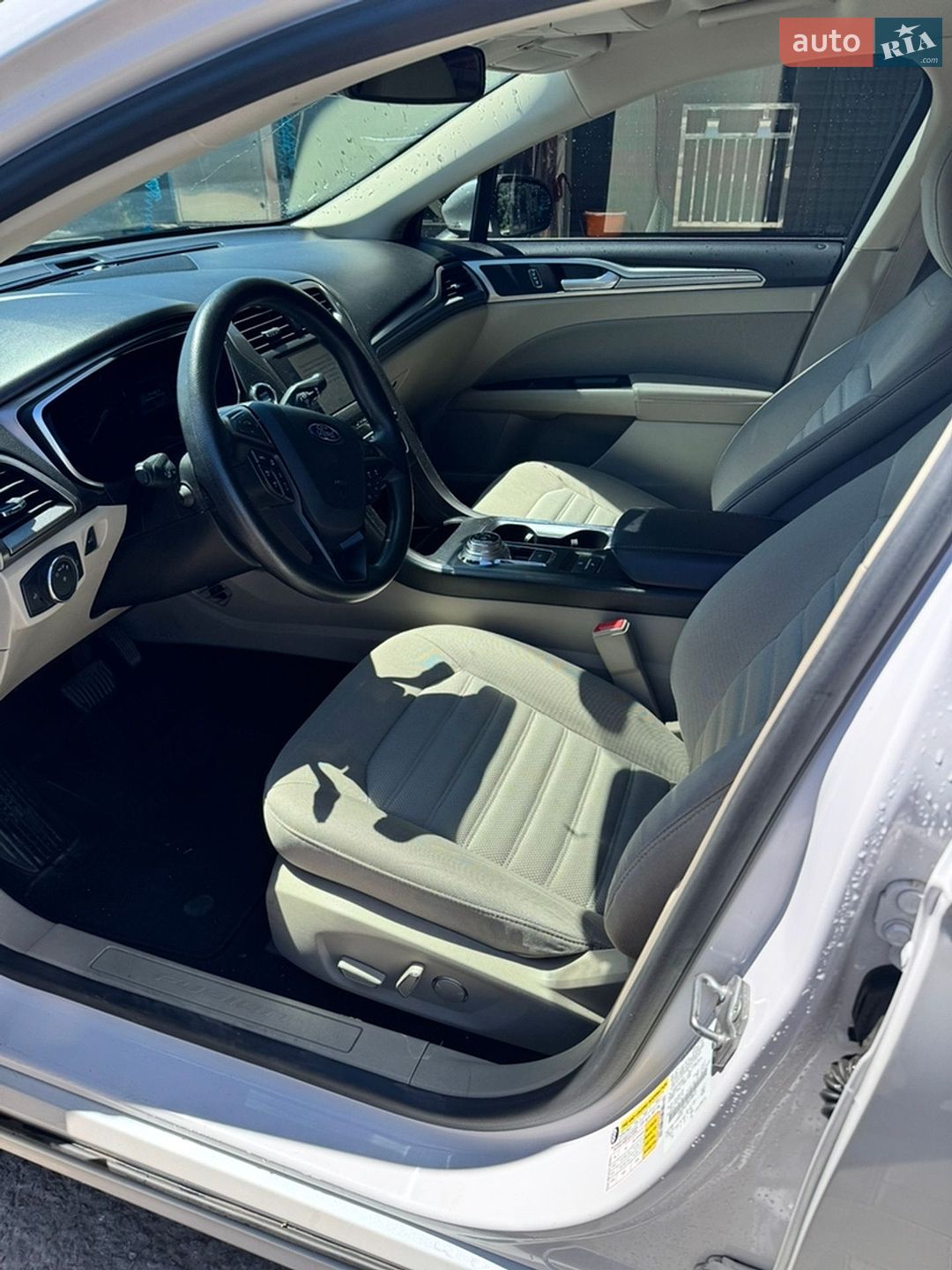 Ford Fusion 2019 VIN 3FA6P0LU3KR188610 фото оголошення 32 з 32