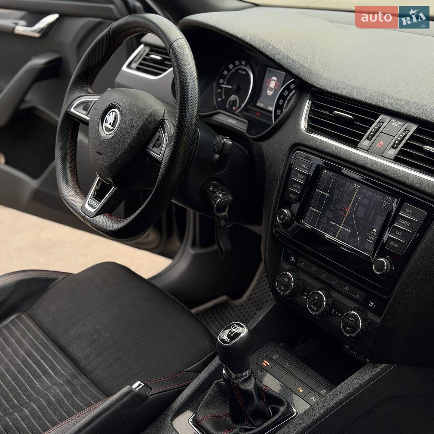 Skoda Octavia 2015 VIN TMBAK7NE5G0025255 фото оголошення 17 з 22