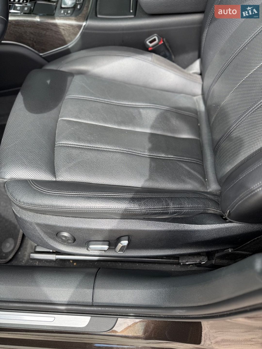 Audi A6 2018 VIN WAUZZZ4GXJN106353 фото оголошення 18 з 30