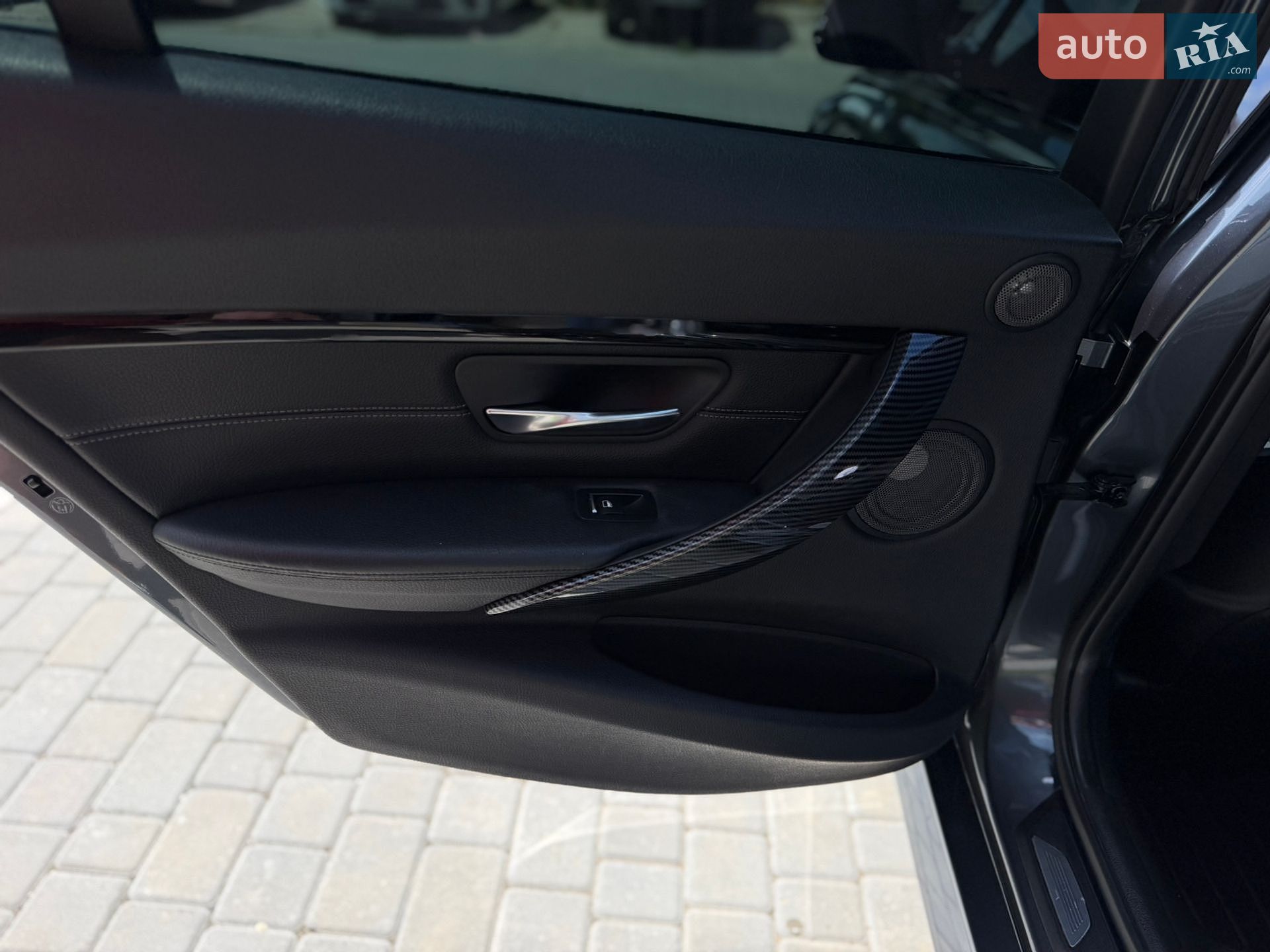 BMW 3 Series 2015 VIN WBA8B3G5XGNT91748 фото оголошення 29 з 43