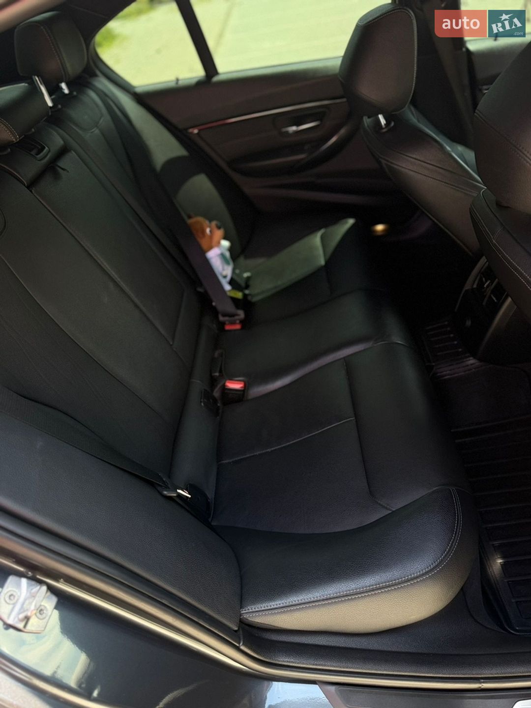 BMW 3 Series 2015 VIN WBA8B3G5XGNT91748 фото оголошення 32 з 43