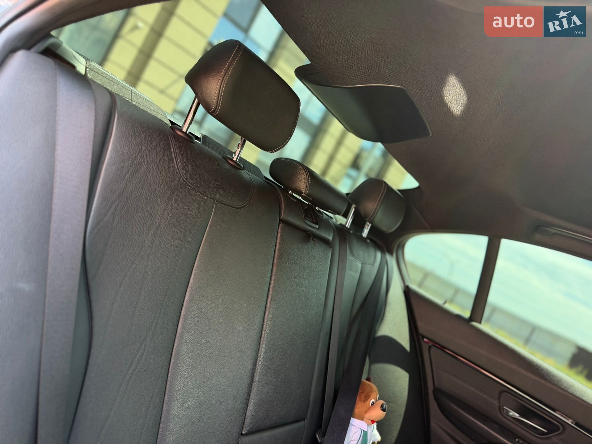 BMW 3 Series 2015 VIN WBA8B3G5XGNT91748 фото оголошення 33 з 43