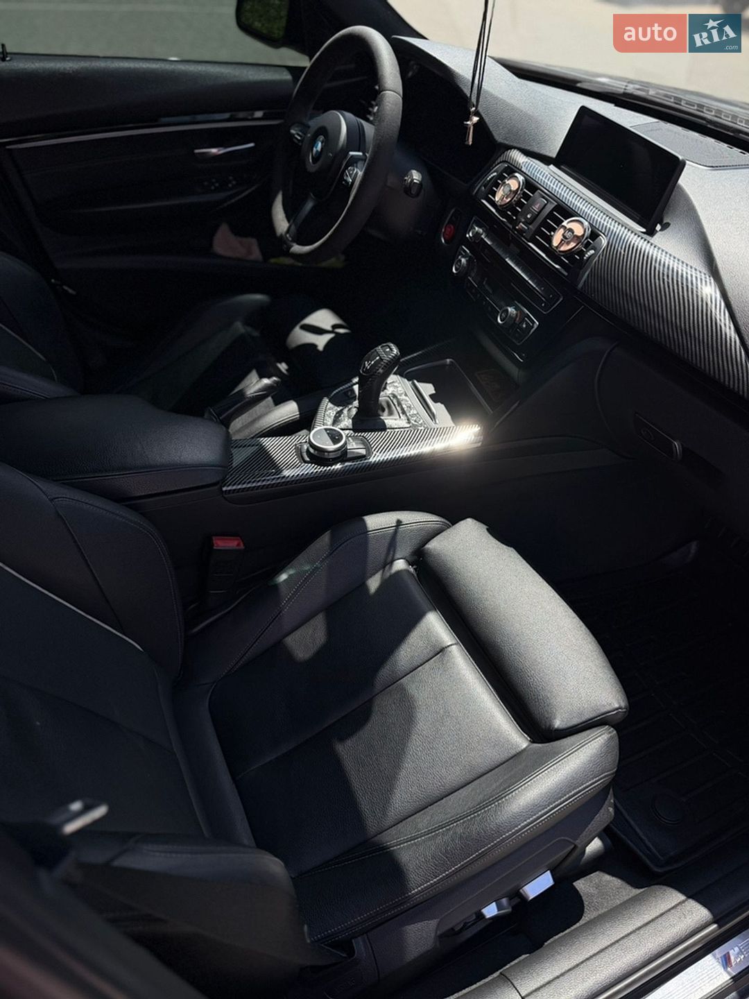 BMW 3 Series 2015 VIN WBA8B3G5XGNT91748 фото оголошення 34 з 43