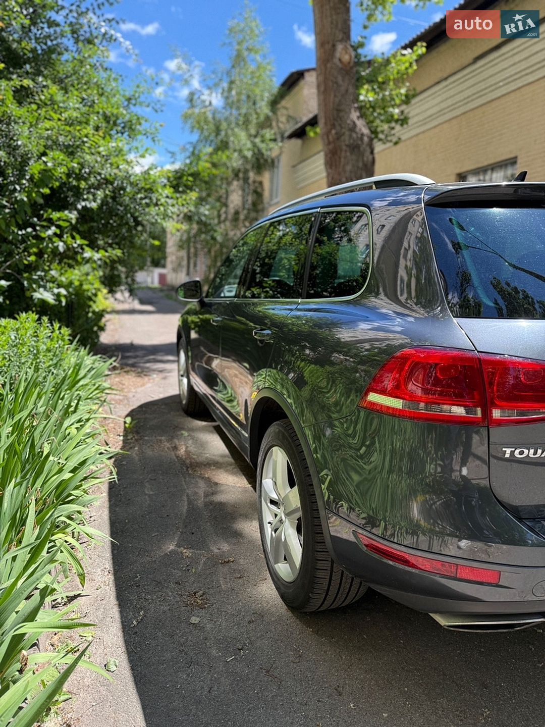 Volkswagen Touareg 2013 VIN WVGEP9BP8ED003756 фото оголошення 2 з 17