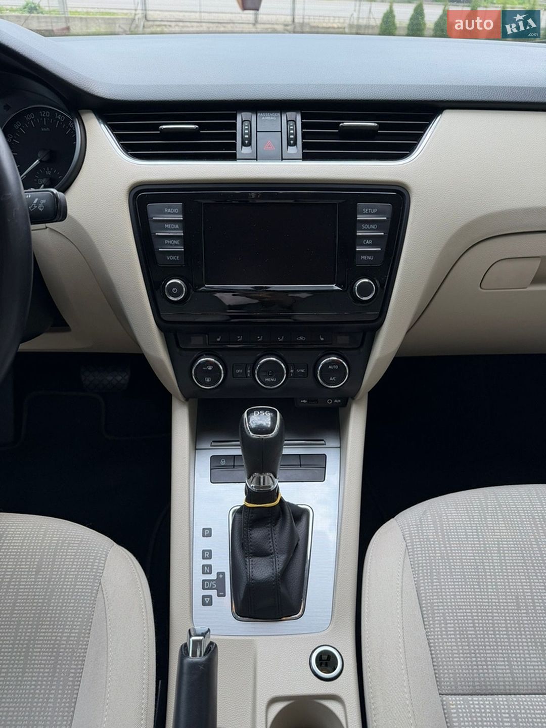 Skoda Octavia 2016 VIN TMBAG7NE8G0208361 фото оголошення 3 з 19