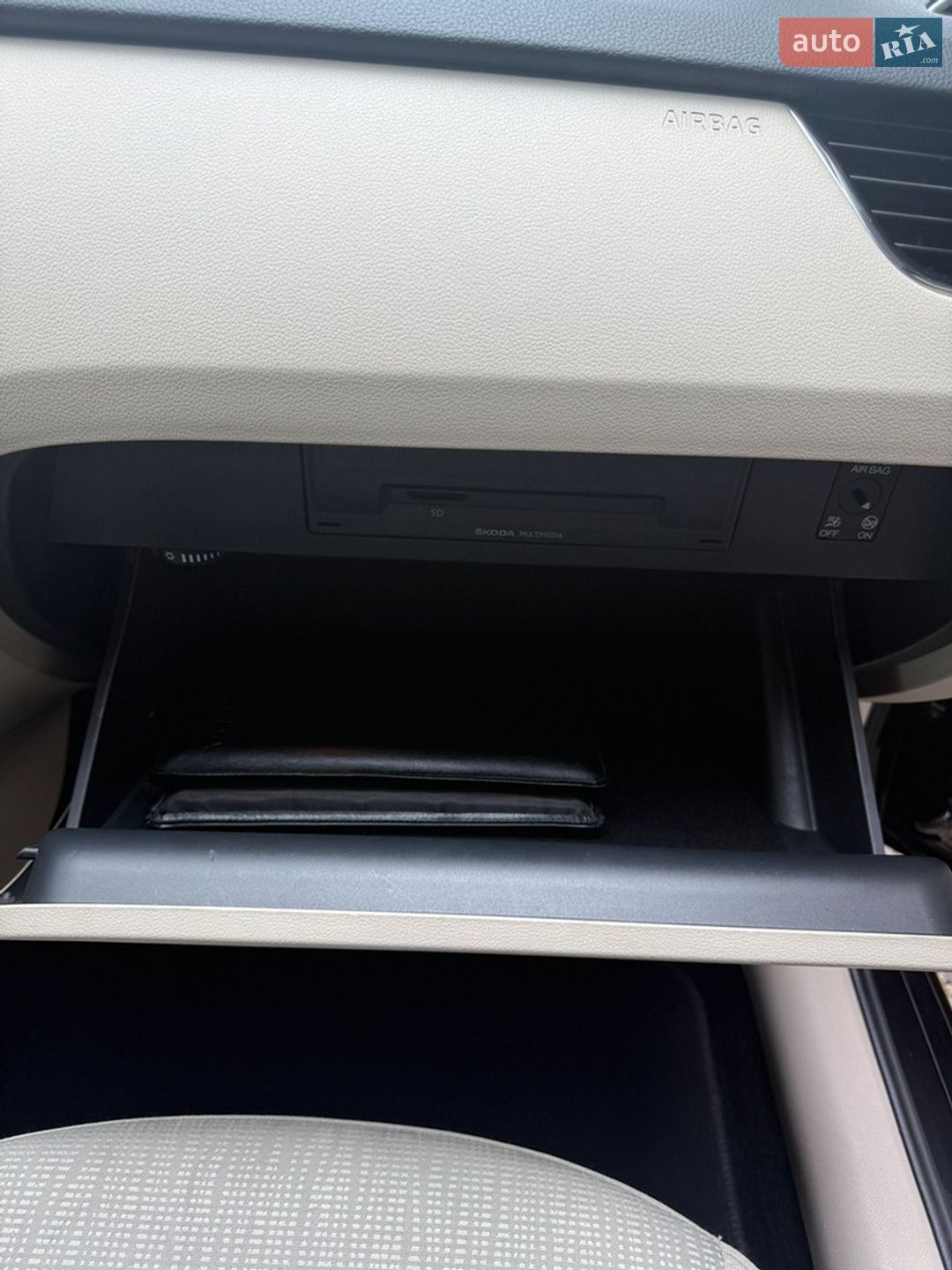 Skoda Octavia 2016 VIN TMBAG7NE8G0208361 фото оголошення 13 з 19