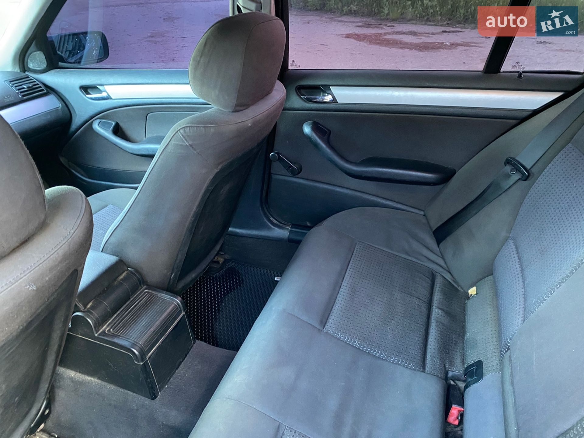 BMW 3 Series 2003 VIN WBAAP71010PN43028 фото оголошення 10 з 10