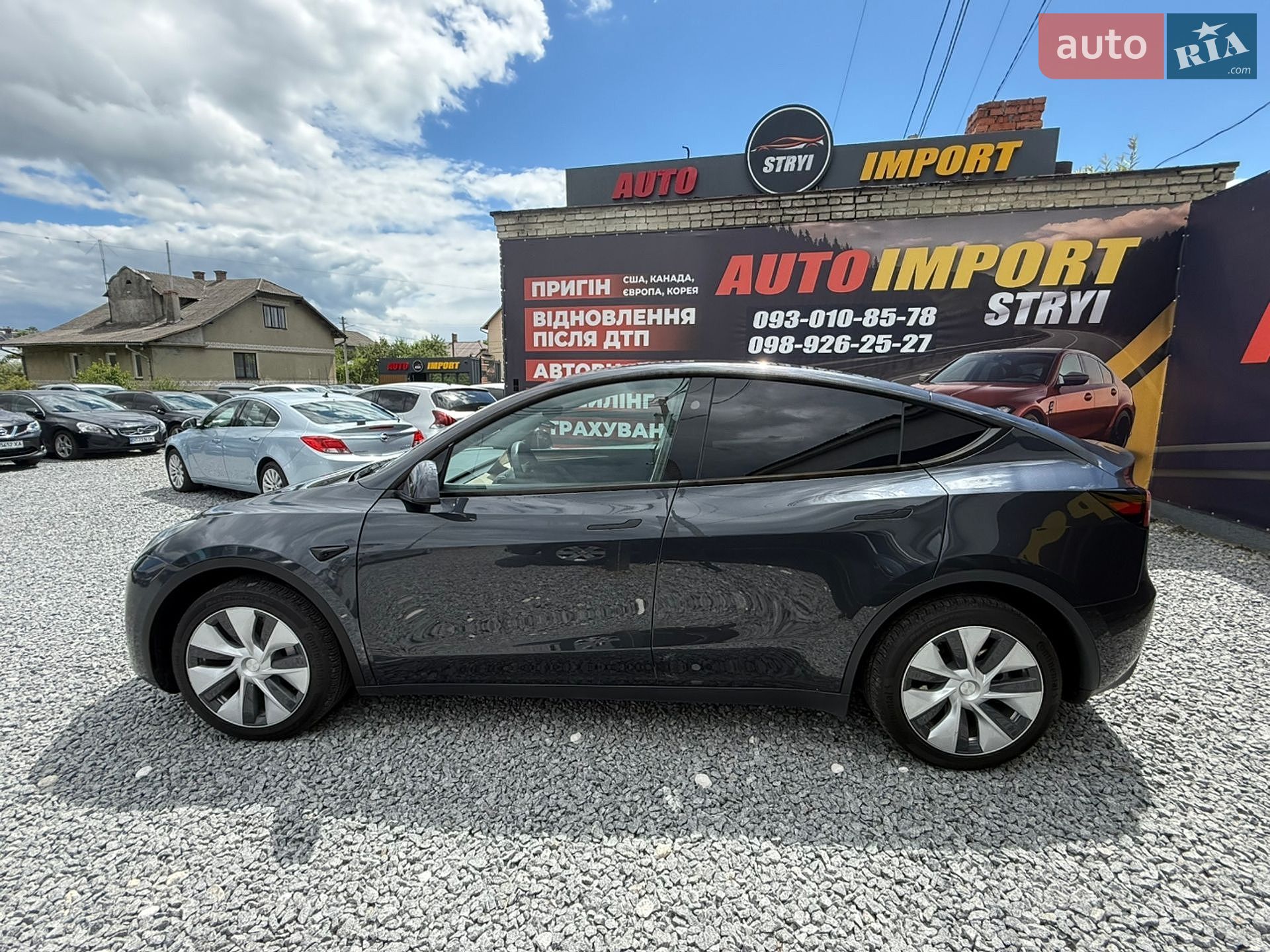 Tesla Model Y 2024 VIN 7SAYGDED3RF044013 фото оголошення 3 з 33