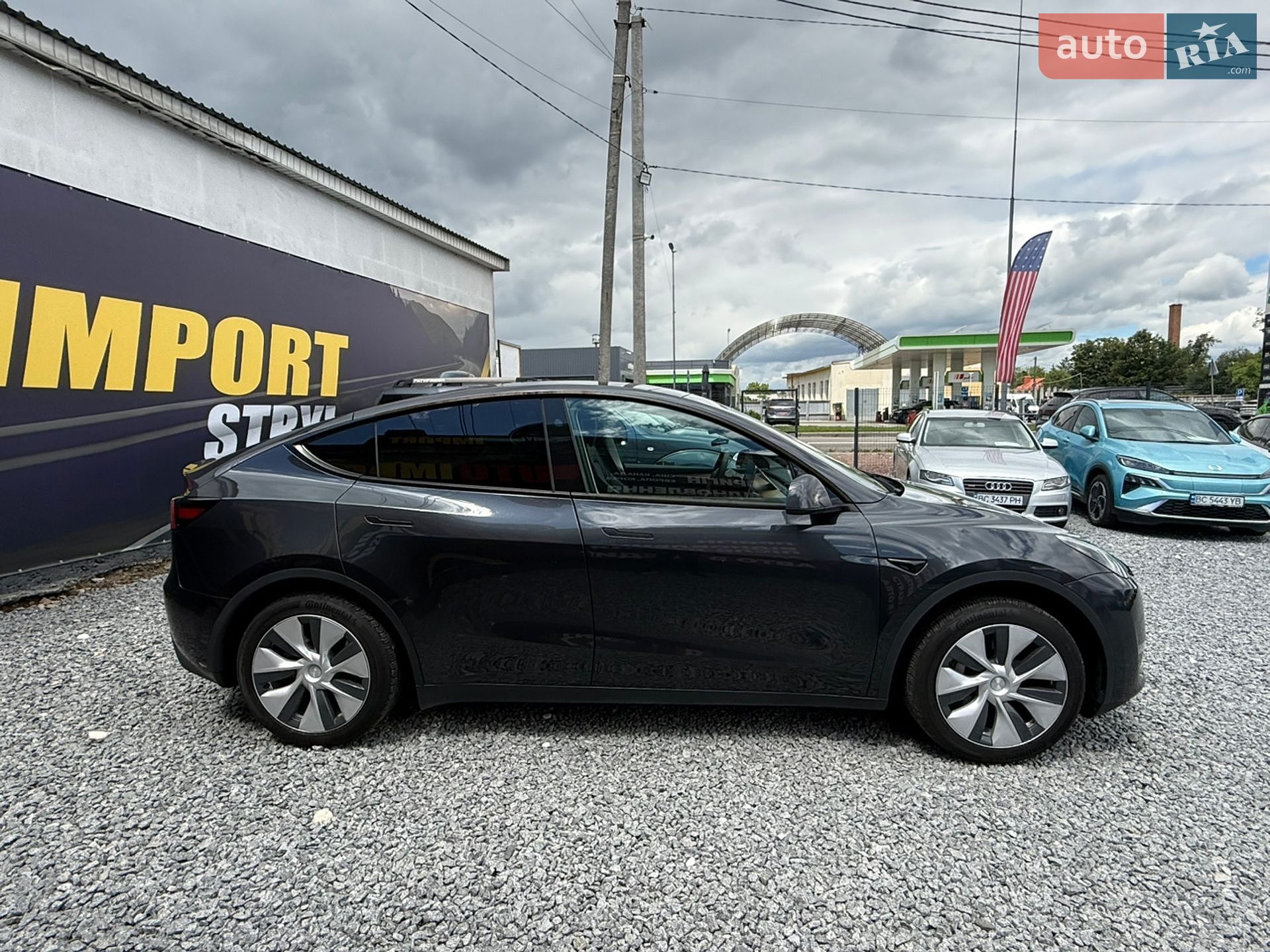 Tesla Model Y 2024 VIN 7SAYGDED3RF044013 фото оголошення 4 з 33