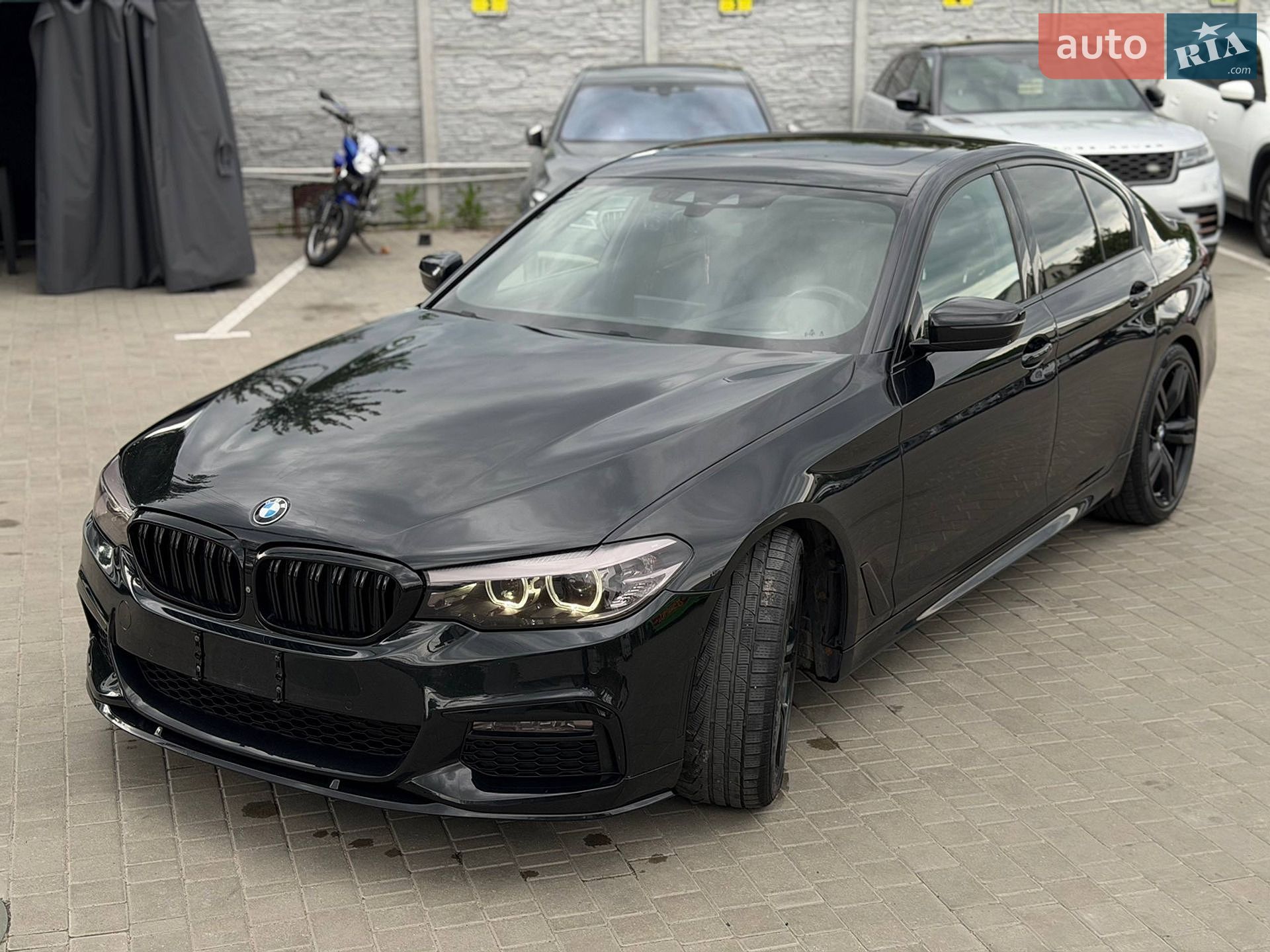 BMW 5 Series 2017 VIN WBAJE7C33HG888263 фото оголошення 2 з 20