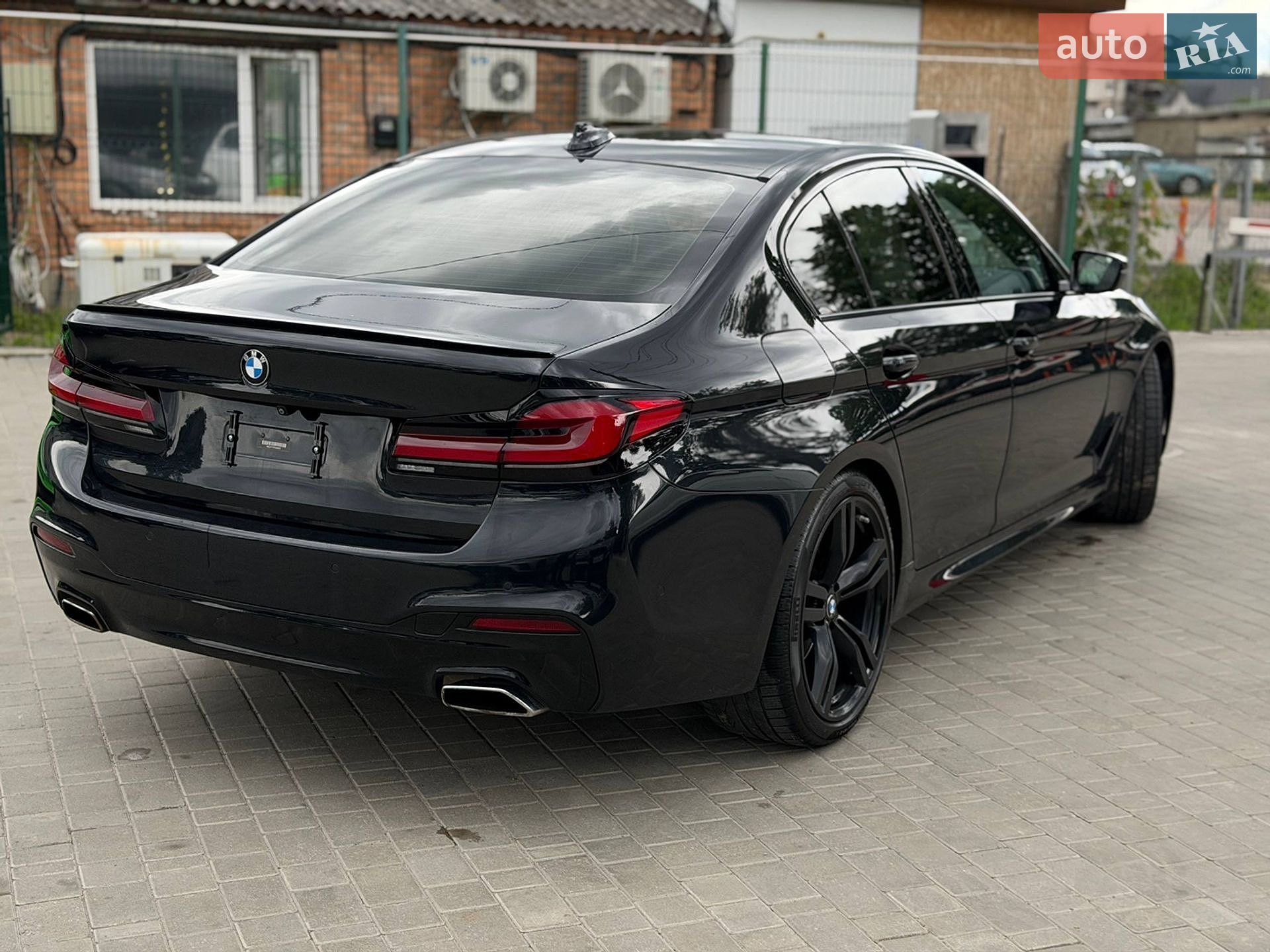 BMW 5 Series 2017 VIN WBAJE7C33HG888263 фото оголошення 5 з 20