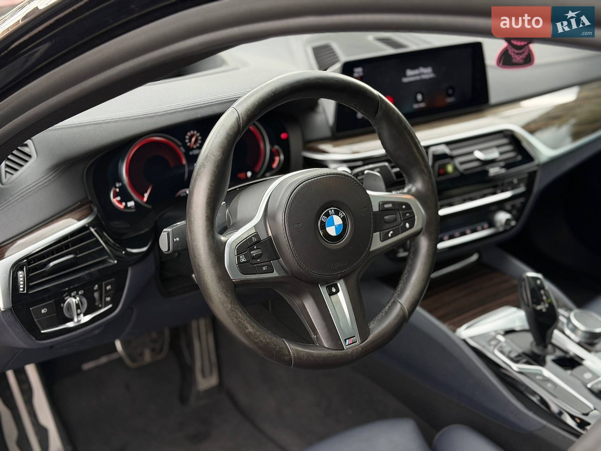 BMW 5 Series 2017 VIN WBAJE7C33HG888263 фото оголошення 10 з 20
