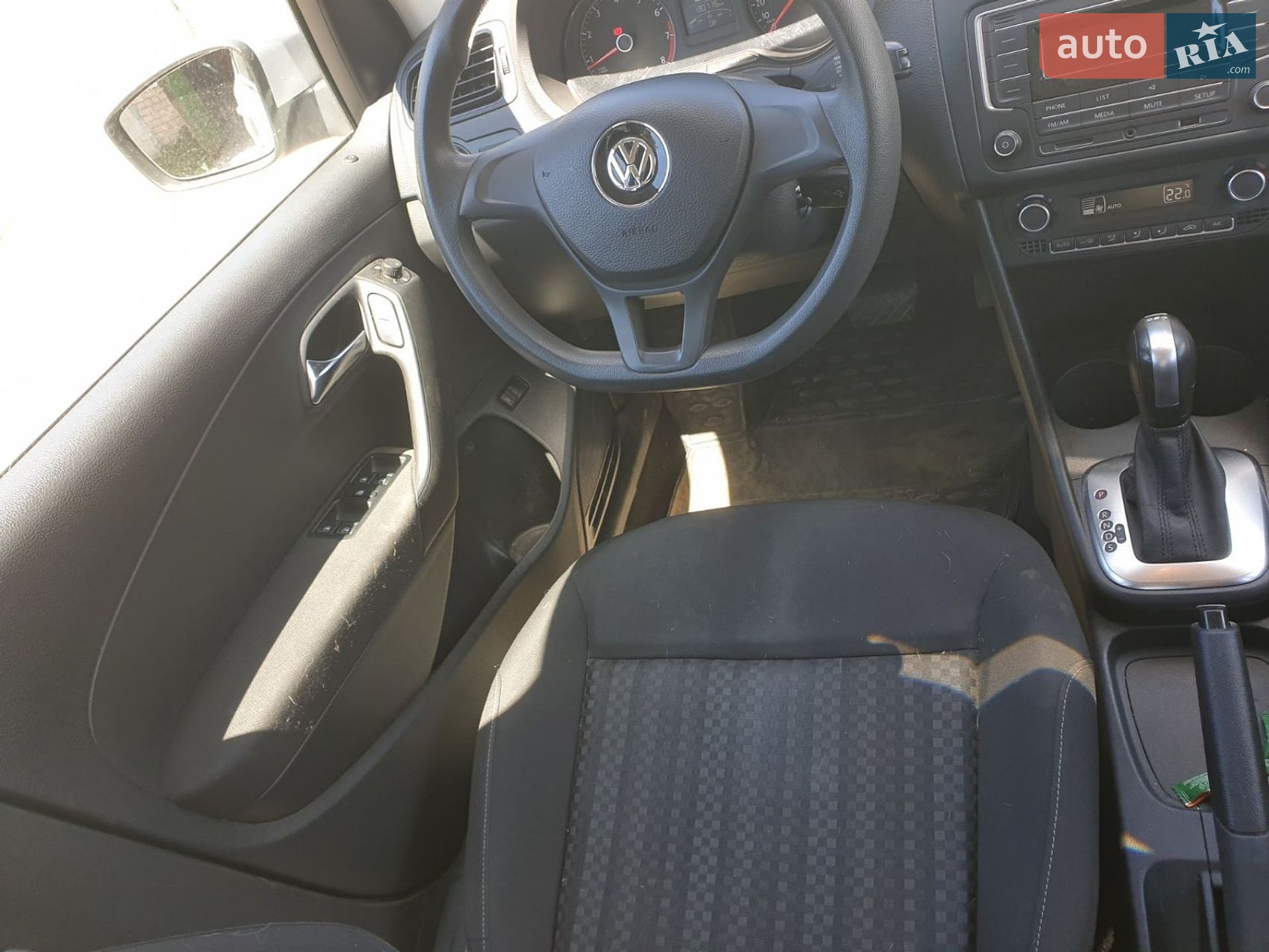 Volkswagen Polo 2018 VIN XW8ZZZ61ZJG066274 фото оголошення 8 з 19