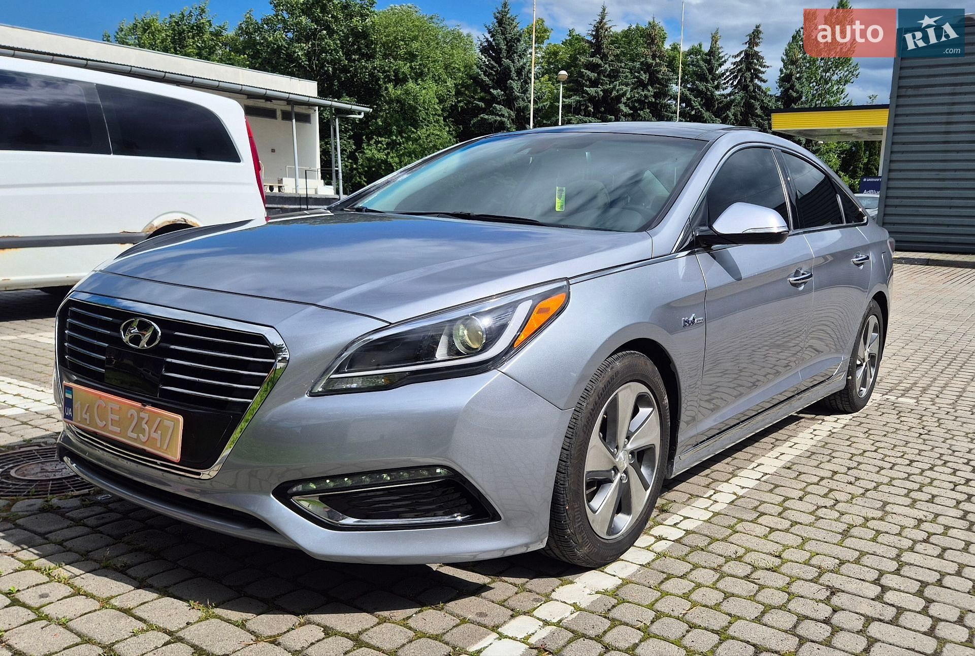 Hyundai Sonata 2016 VIN KMHE34L18HA044614 фото оголошення 9 з 36