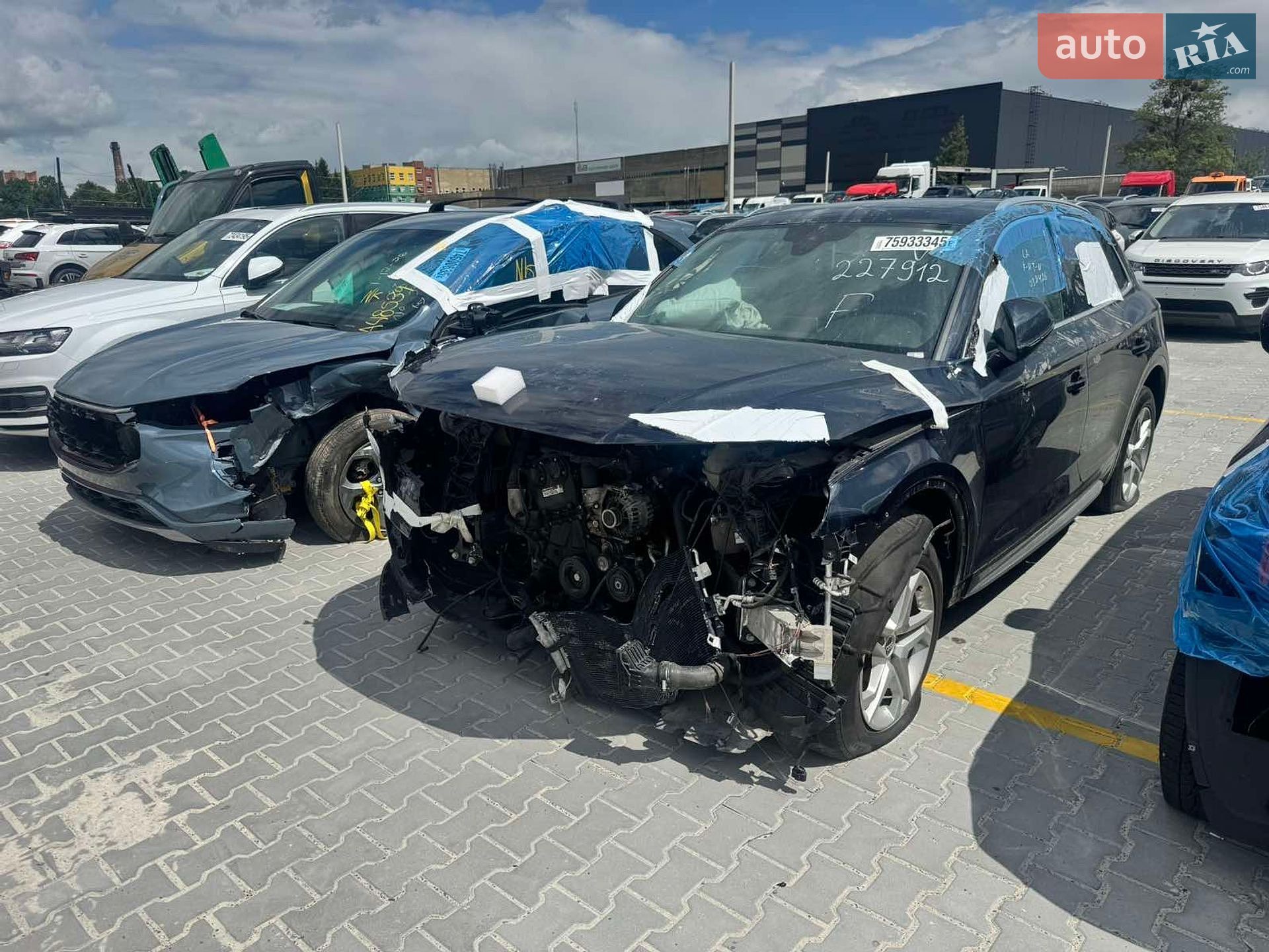 Audi Q5 2018 VIN WA1BNAFY7J2227912 фото оголошення 14 з 20