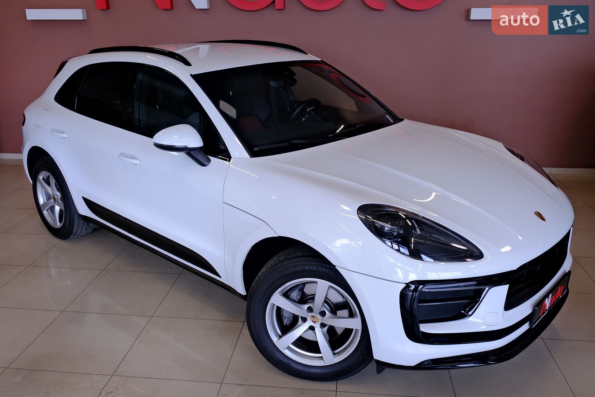 Porsche Macan 2019 VIN WP1AA2A53LLB01302 фото оголошення 5 з 44