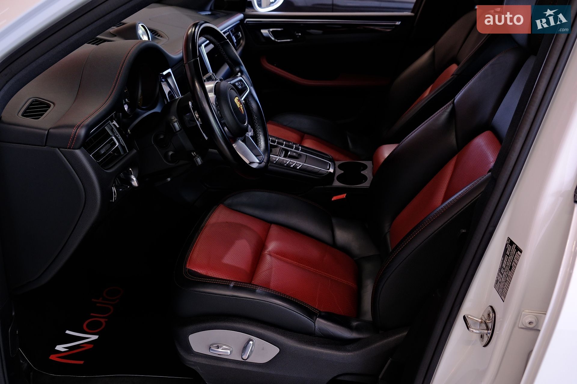 Porsche Macan 2019 VIN WP1AA2A53LLB01302 фото оголошення 27 з 44