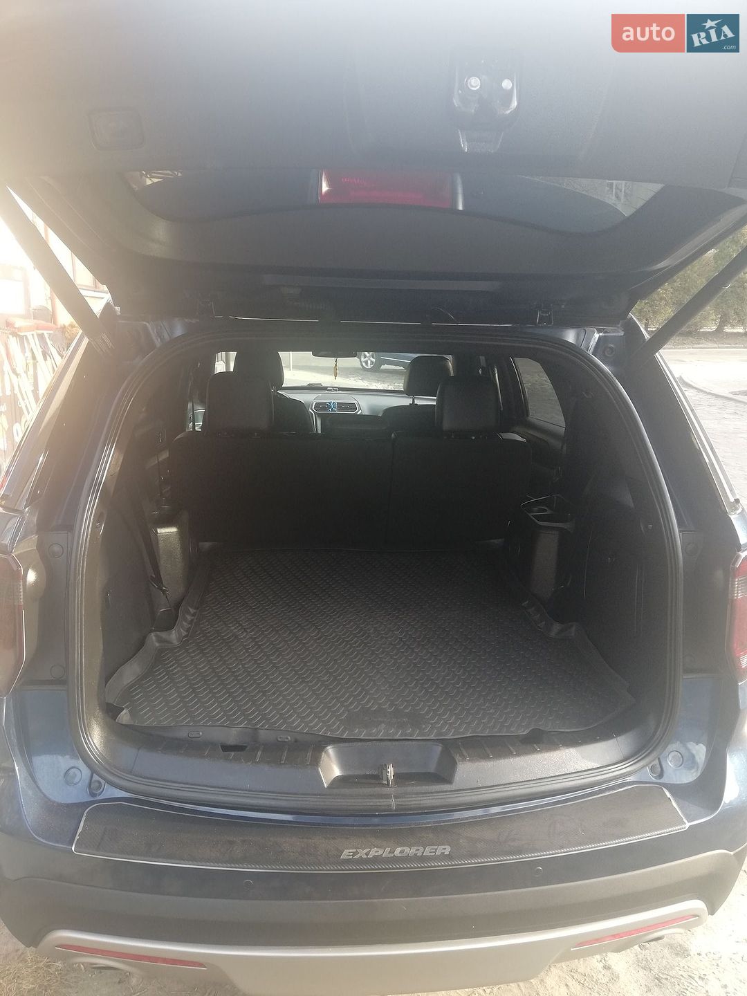 Ford Explorer 2015 VIN 1FM5K8DH8GGB16588 фото оголошення 20 з 20