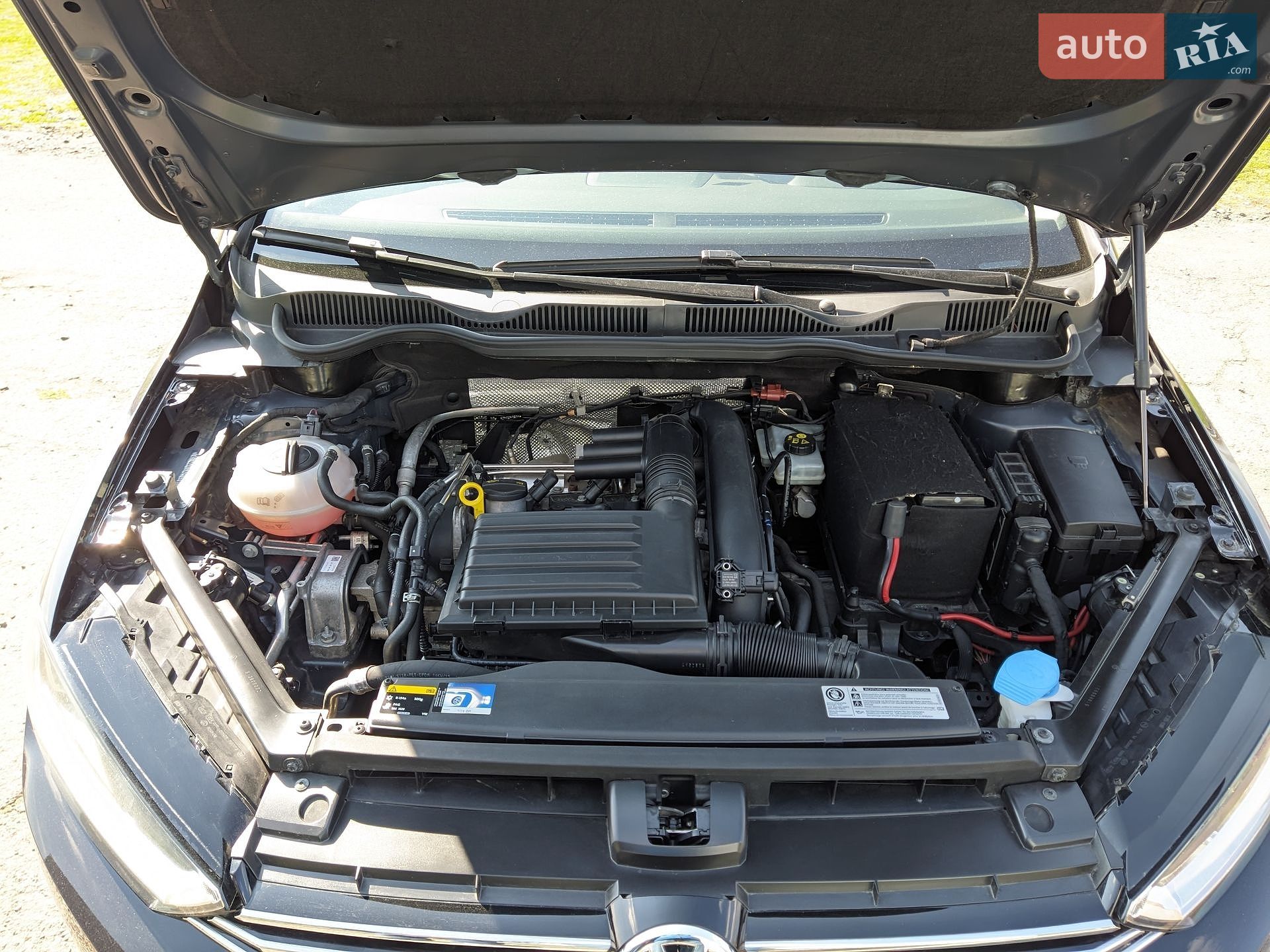 Volkswagen Golf 2015 VIN WVWZZZAUZGW501666 фото оголошення 27 з 41
