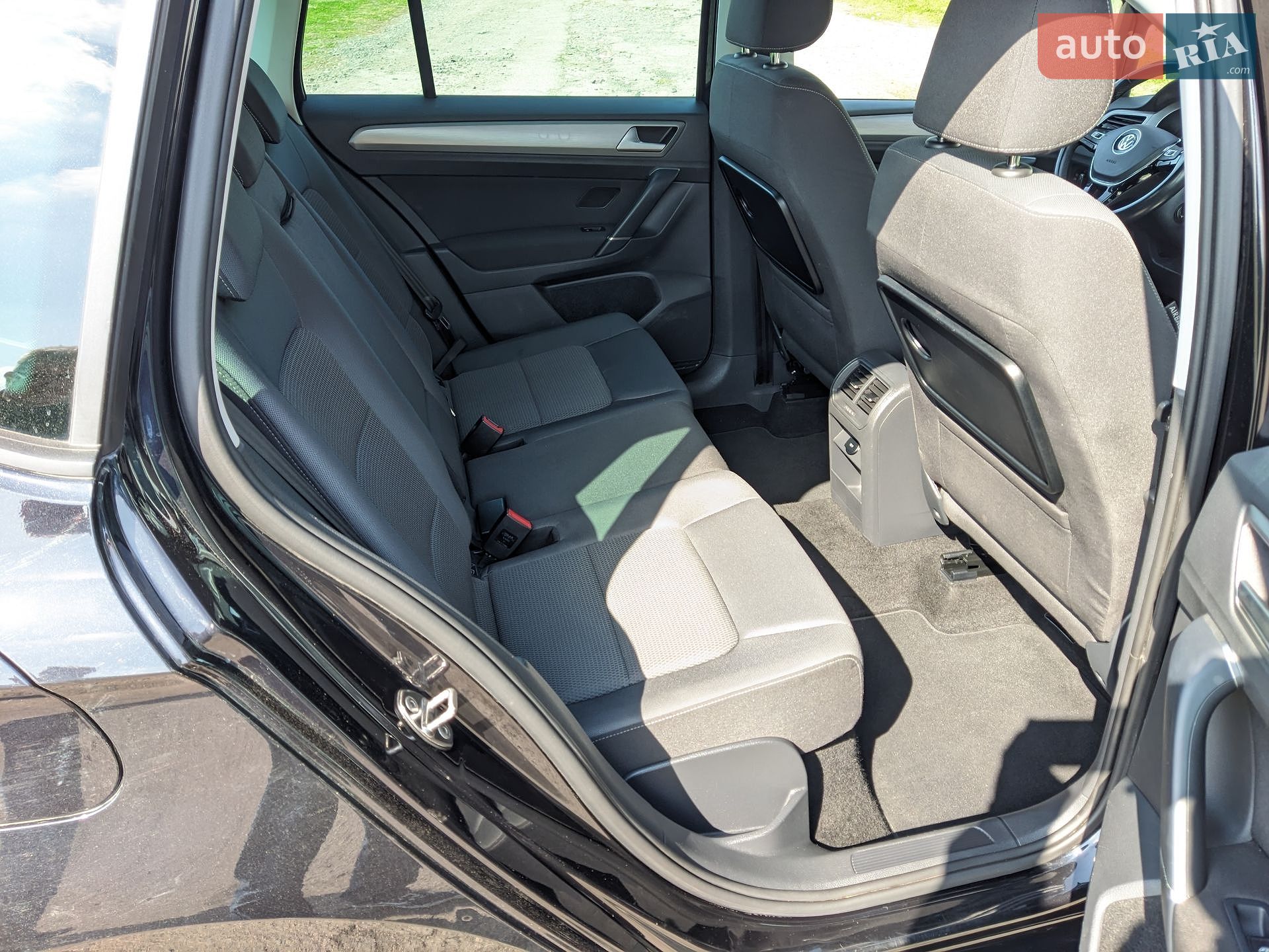 Volkswagen Golf 2015 VIN WVWZZZAUZGW501666 фото оголошення 22 з 41