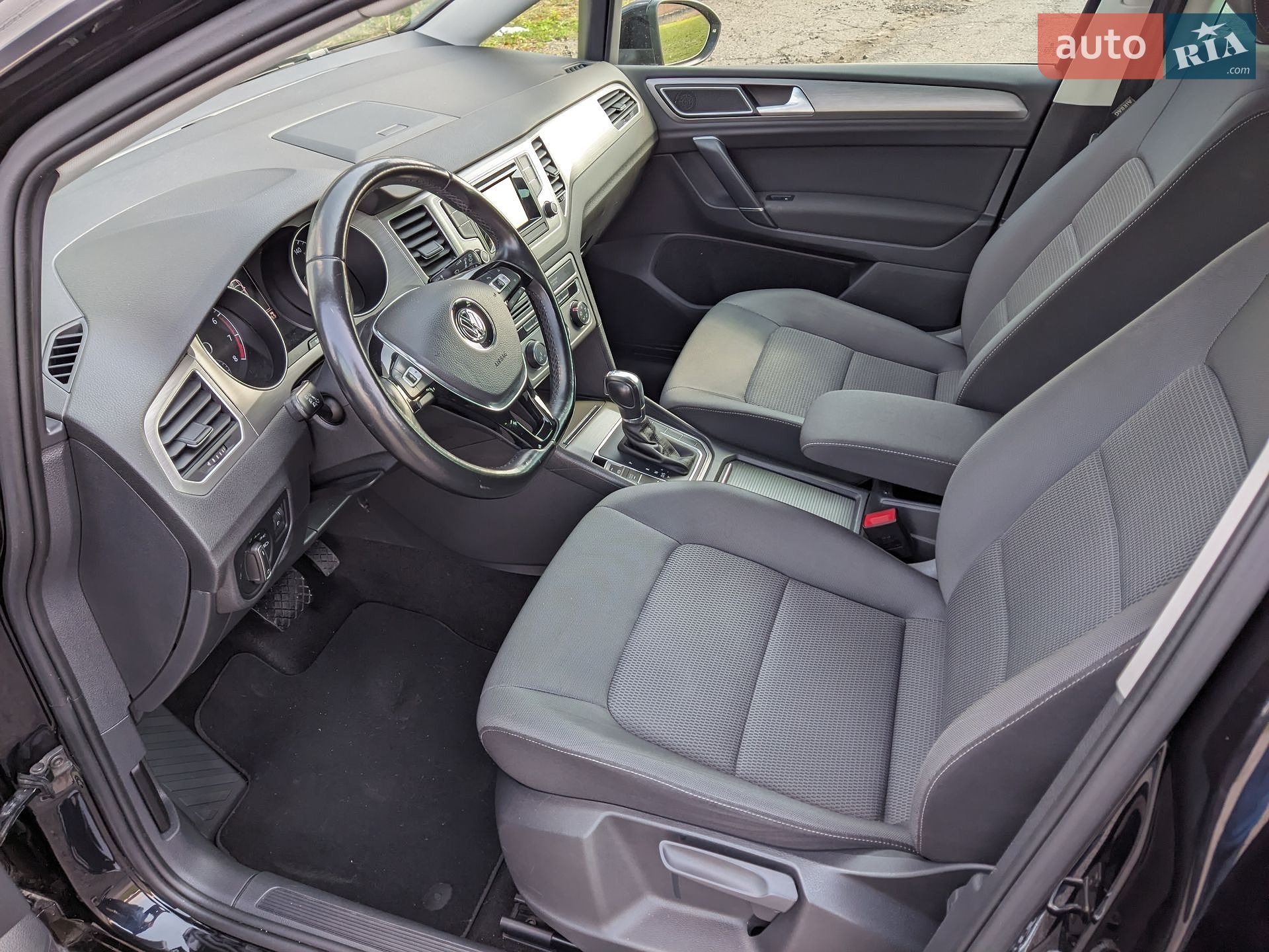 Volkswagen Golf 2015 VIN WVWZZZAUZGW501666 фото оголошення 17 з 41