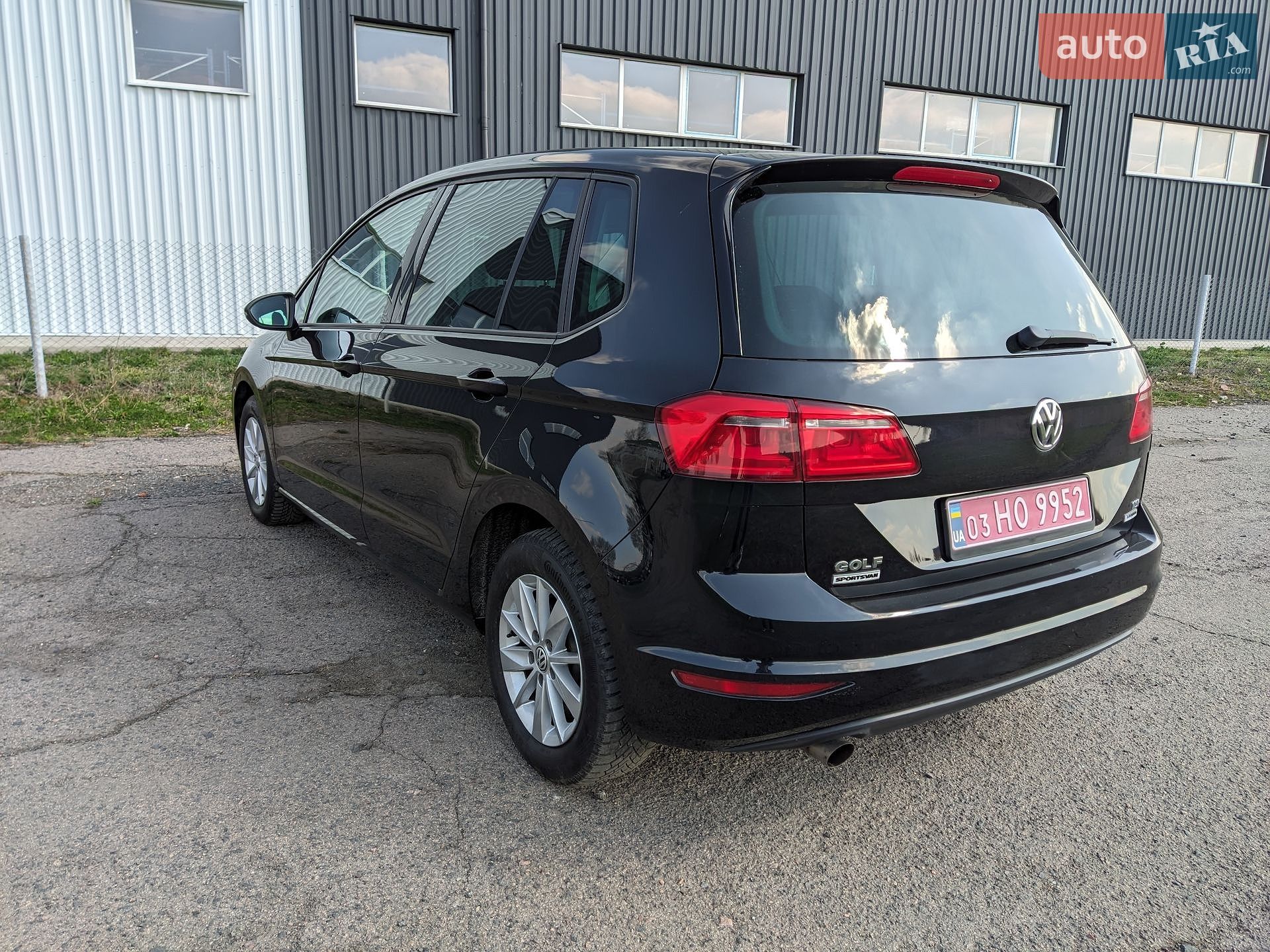Volkswagen Golf 2015 VIN WVWZZZAUZGW501666 фото оголошення 12 з 41