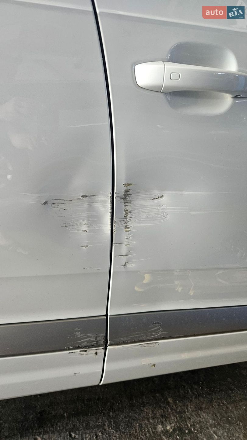 Audi Q7 2016 VIN WA1LAAF77HD020832 фото оголошення 3 з 12