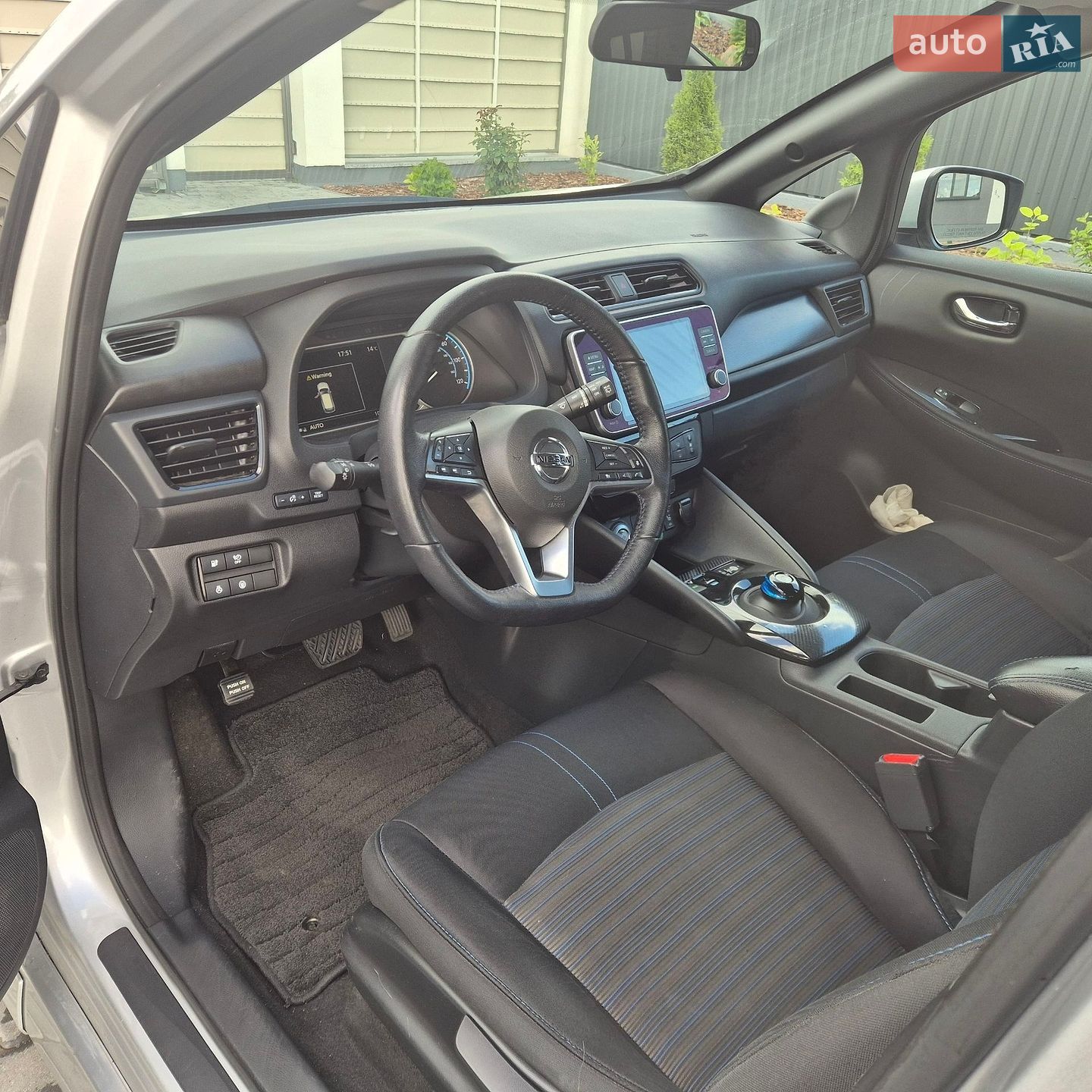 Nissan Leaf 2021 VIN 1N4AZ1CV2NC552599 фото оголошення 8 з 18
