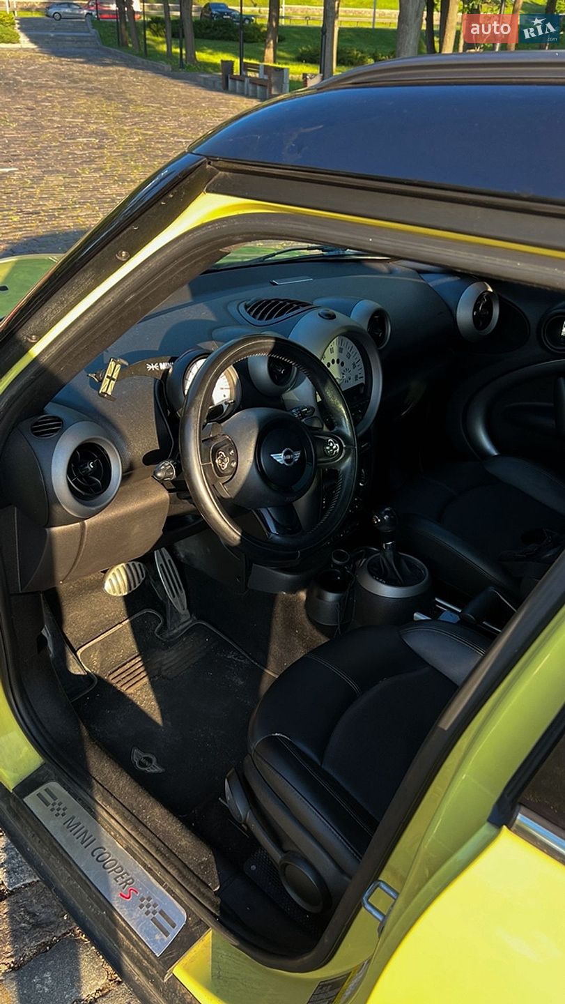 Mini Countryman 2012 VIN WMWZC3C5XCWP20279 фото оголошення 8 з 17