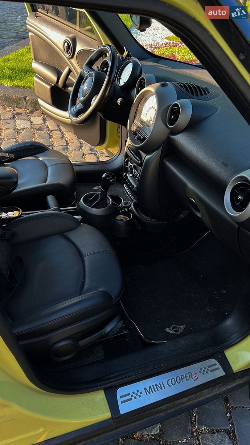 Mini Countryman 2012 VIN WMWZC3C5XCWP20279 фото оголошення 13 з 17