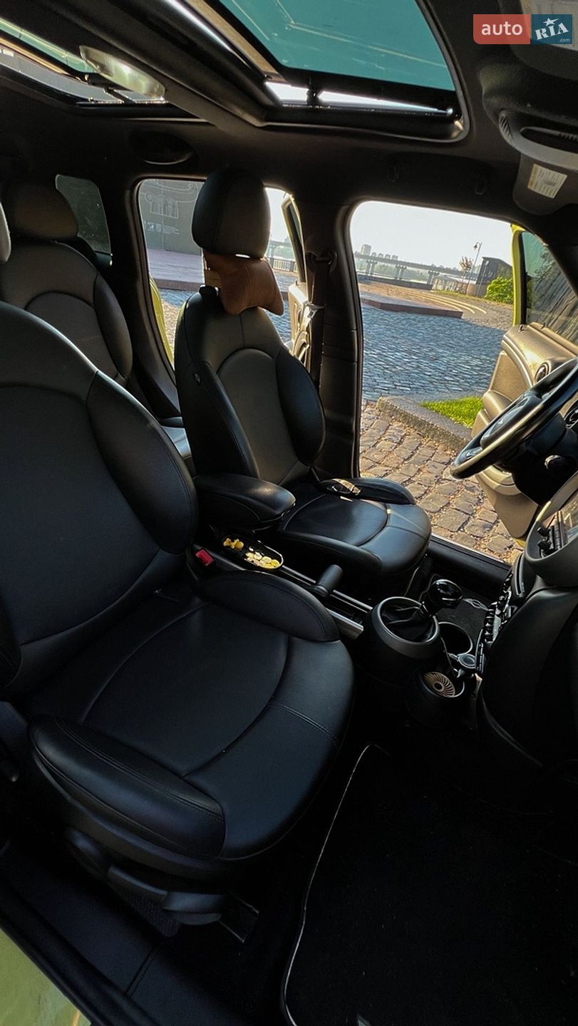 Mini Countryman 2012 VIN WMWZC3C5XCWP20279 фото оголошення 14 з 17