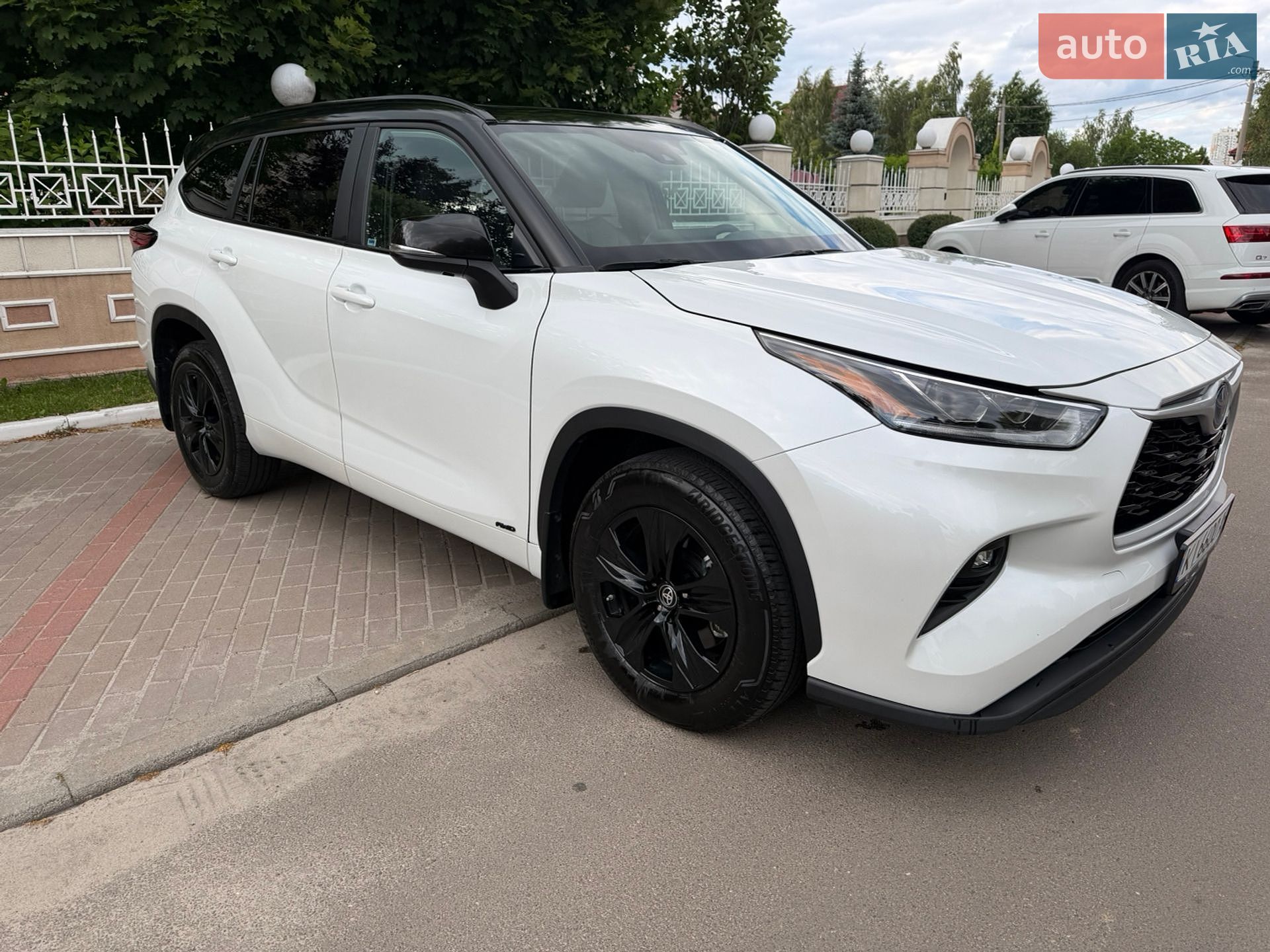 Toyota Highlander 2022 VIN 5TDABRCHXPS567053 фото оголошення 5 з 20