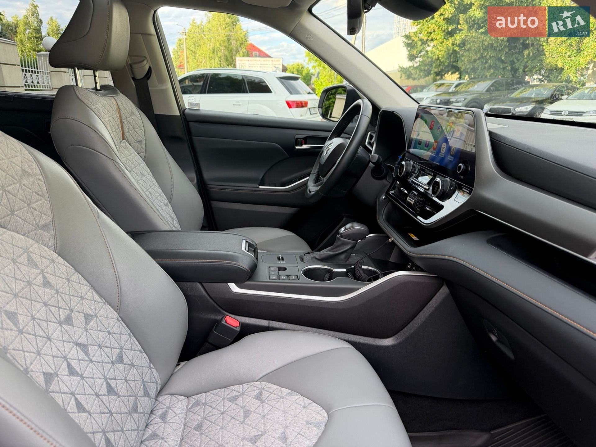 Toyota Highlander 2022 VIN 5TDABRCHXPS567053 фото оголошення 10 з 20