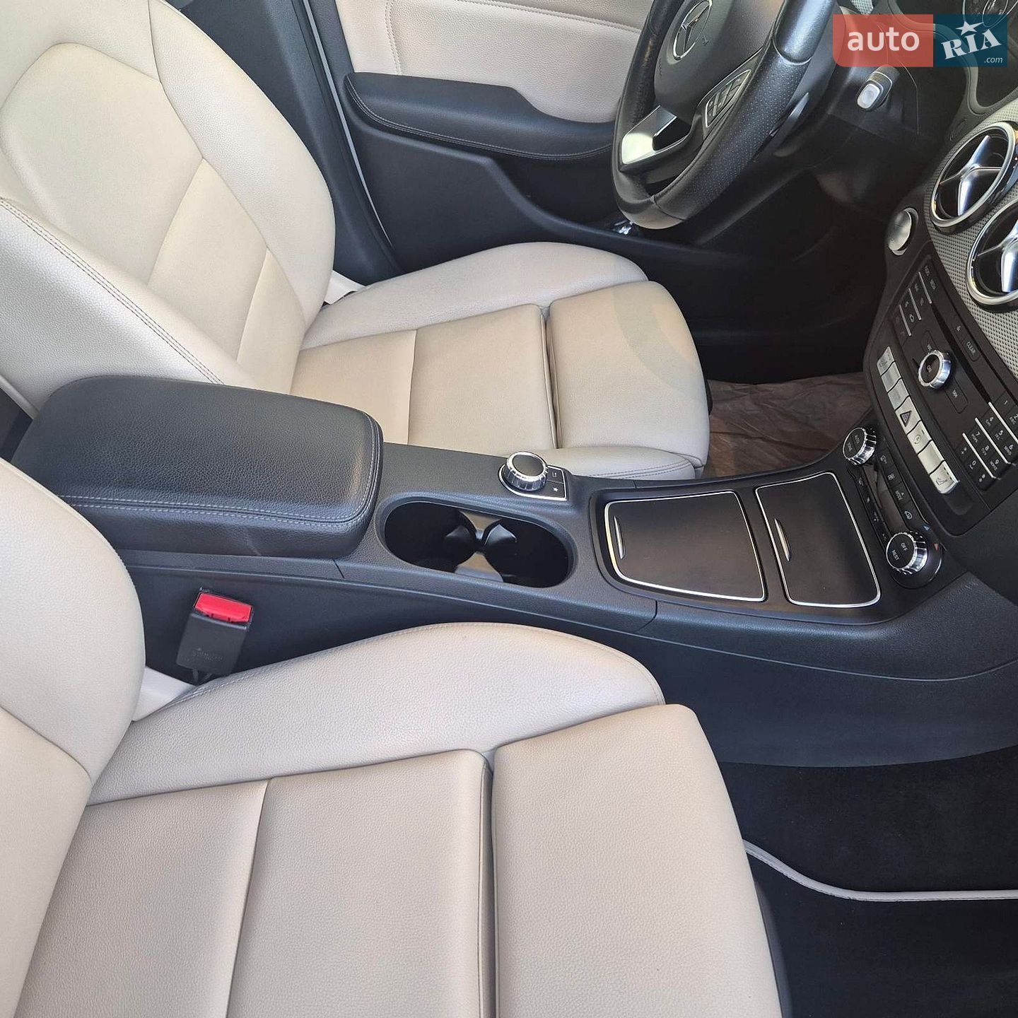 Mercedes-Benz B-Class 2017 VIN WDDMH4GB7JJ465076 фото оголошення 7 з 18