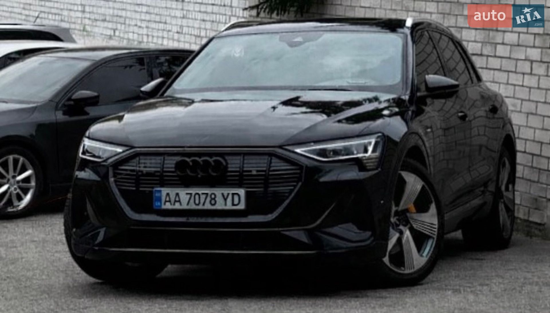 Audi e-tron 2020 VIN WAUZZZGE5MB013112 фото оголошення 3 з 21