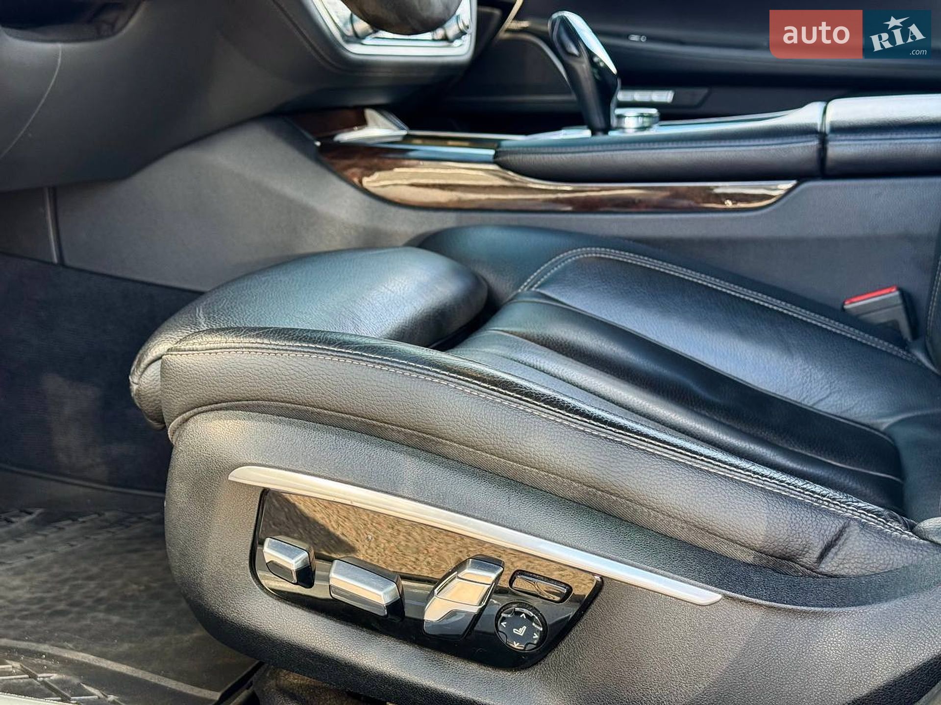 BMW 7 Series 2016 VIN WBA7C21010G590665 фото оголошення 32 з 62
