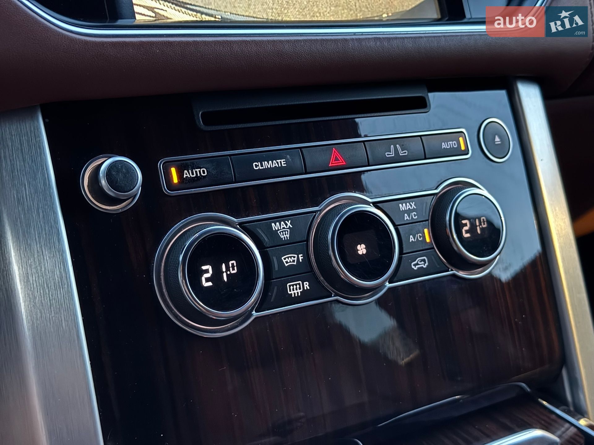 Land Rover Range Rover 2013 VIN SALGA2HF1EA134624 фото оголошення 118 з 141
