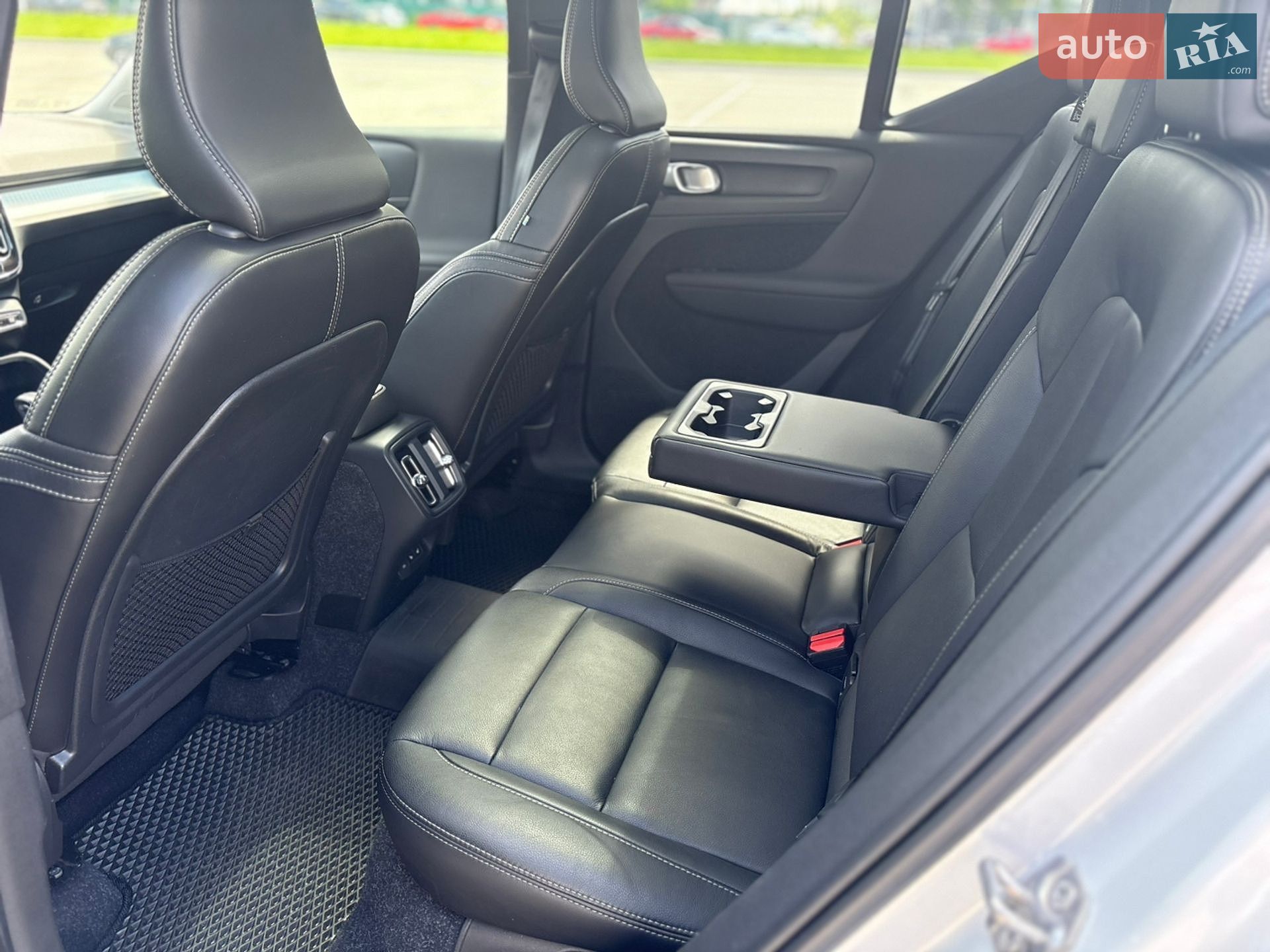 Volvo XC40 2020 VIN YV4162UK4L2306828 фото оголошення 12 з 30