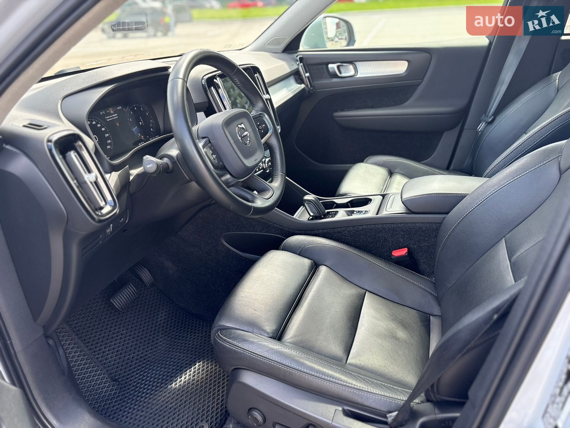 Volvo XC40 2020 VIN YV4162UK4L2306828 фото оголошення 15 з 30